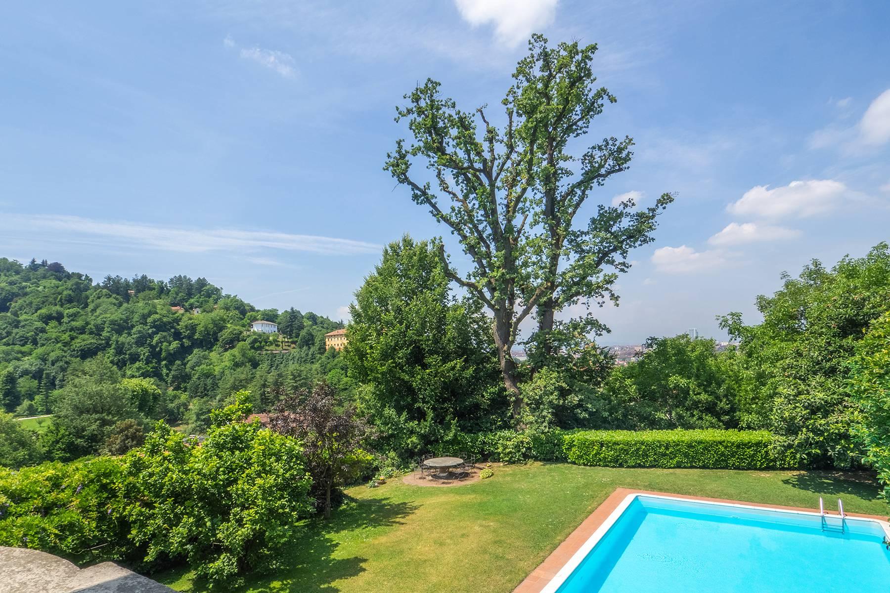 Magnifique villa avec piscine sur la colline de Turin - 17