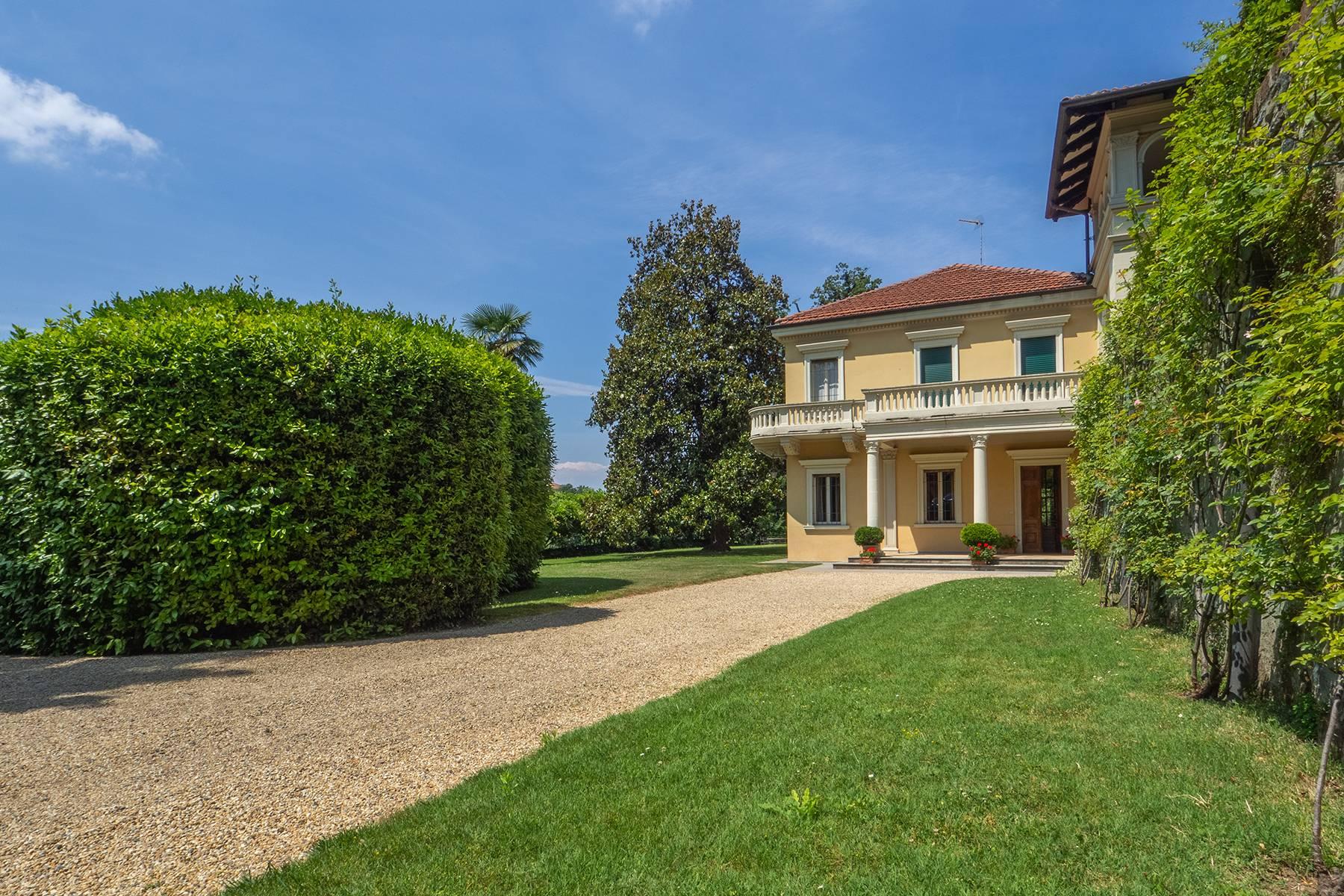 Meravigliosa villa con giardino in collina a Torino - 4