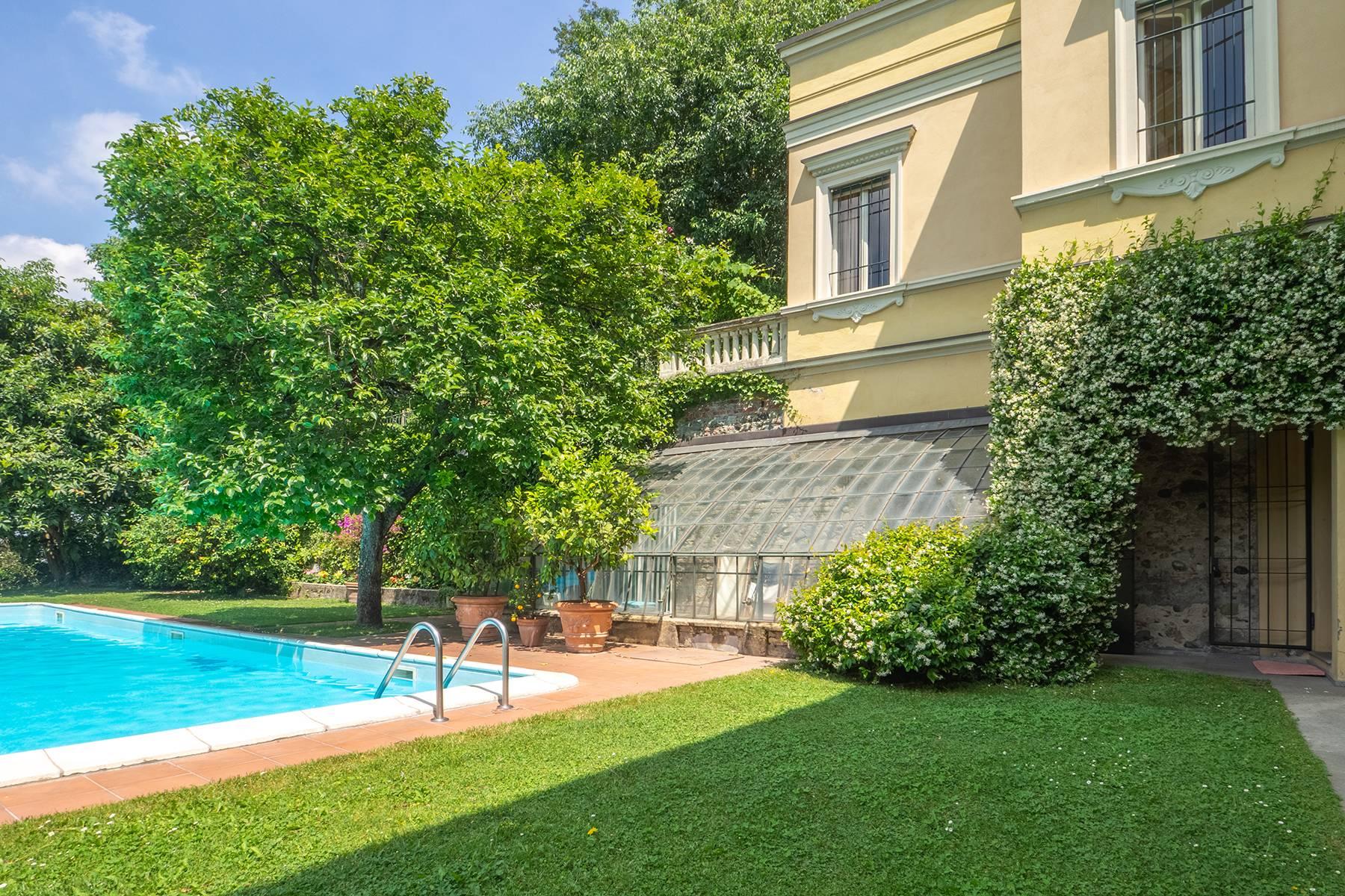 Meravigliosa villa con giardino in collina a Torino - 20