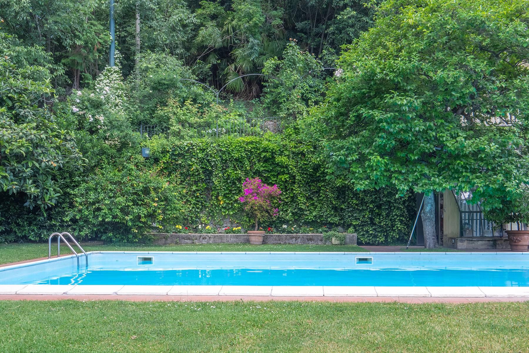 Meravigliosa villa con giardino in collina a Torino - 21