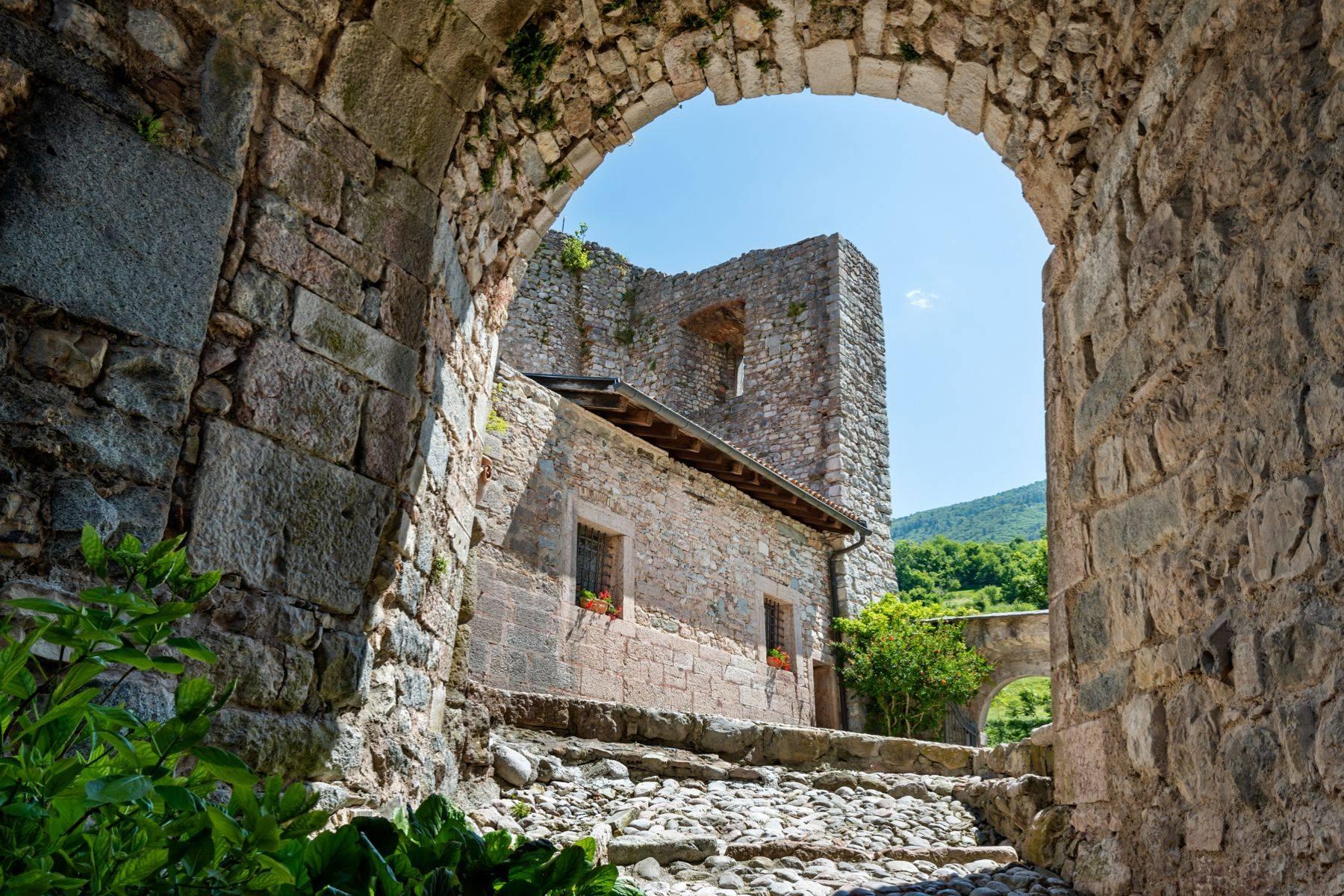 Antico Castello nel Trentino - 21