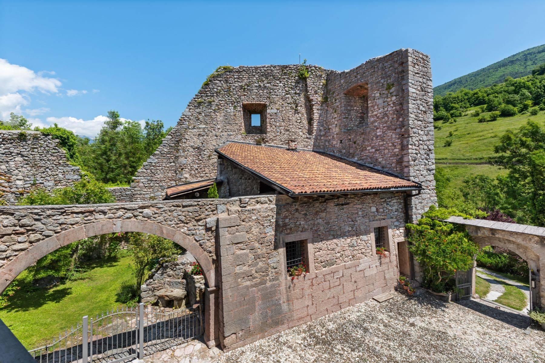 Altes Schloss in Trentino - 24