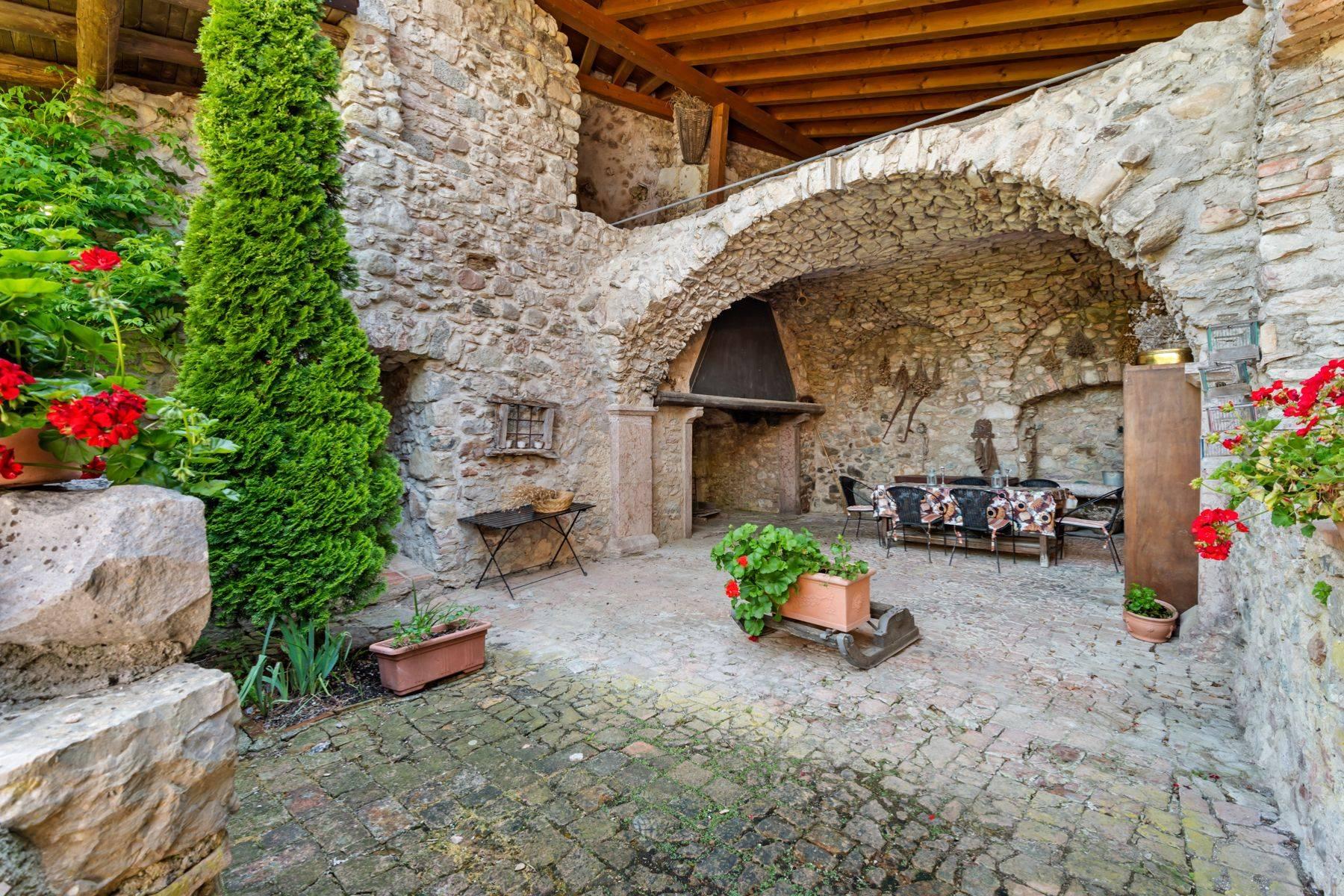 Antico Castello nel Trentino - 3