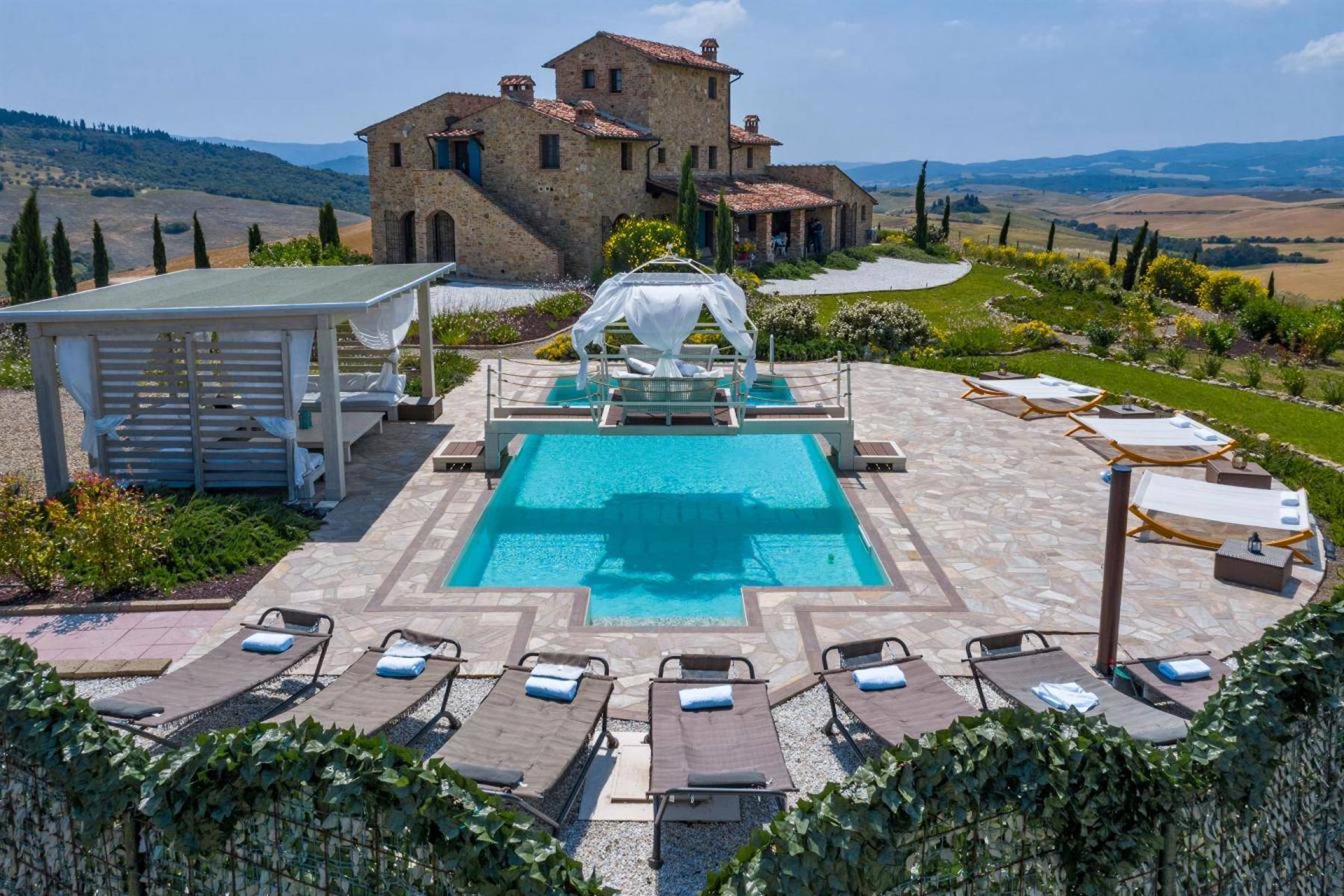 Wunderschön restaurierte Villa im Herzen der Landschaft von Volterra - 24