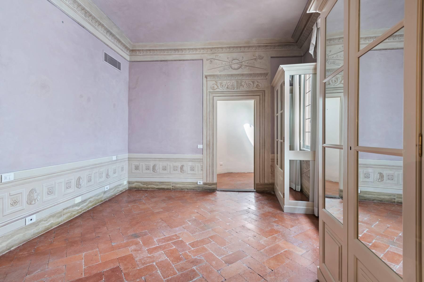 Fabulous historic apartment in the historic center of Florence - 12