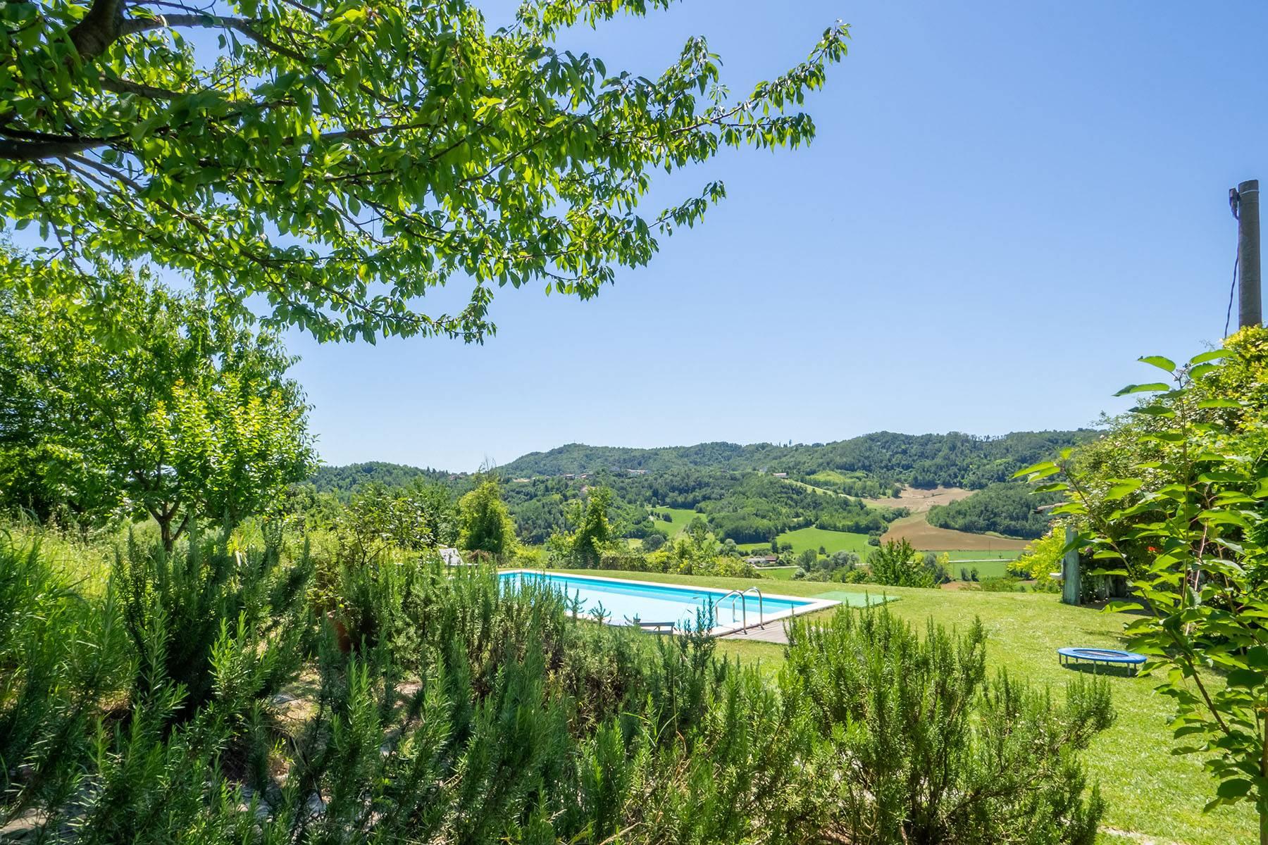 Incantevole casale inserito nel verde delle colline del Monferrato - 26