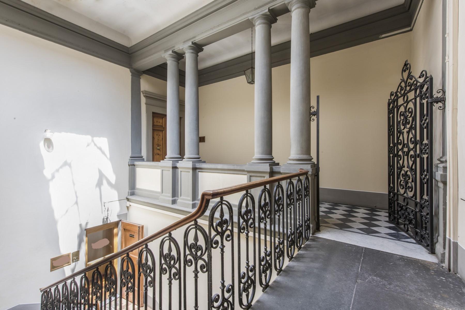 Magnificent 520sqm penthouse in a historic palazzo. - 23
