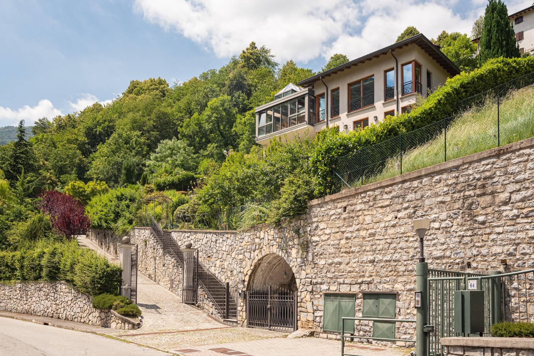 Stunning modern villa on the sunny hill above Argegno - 5