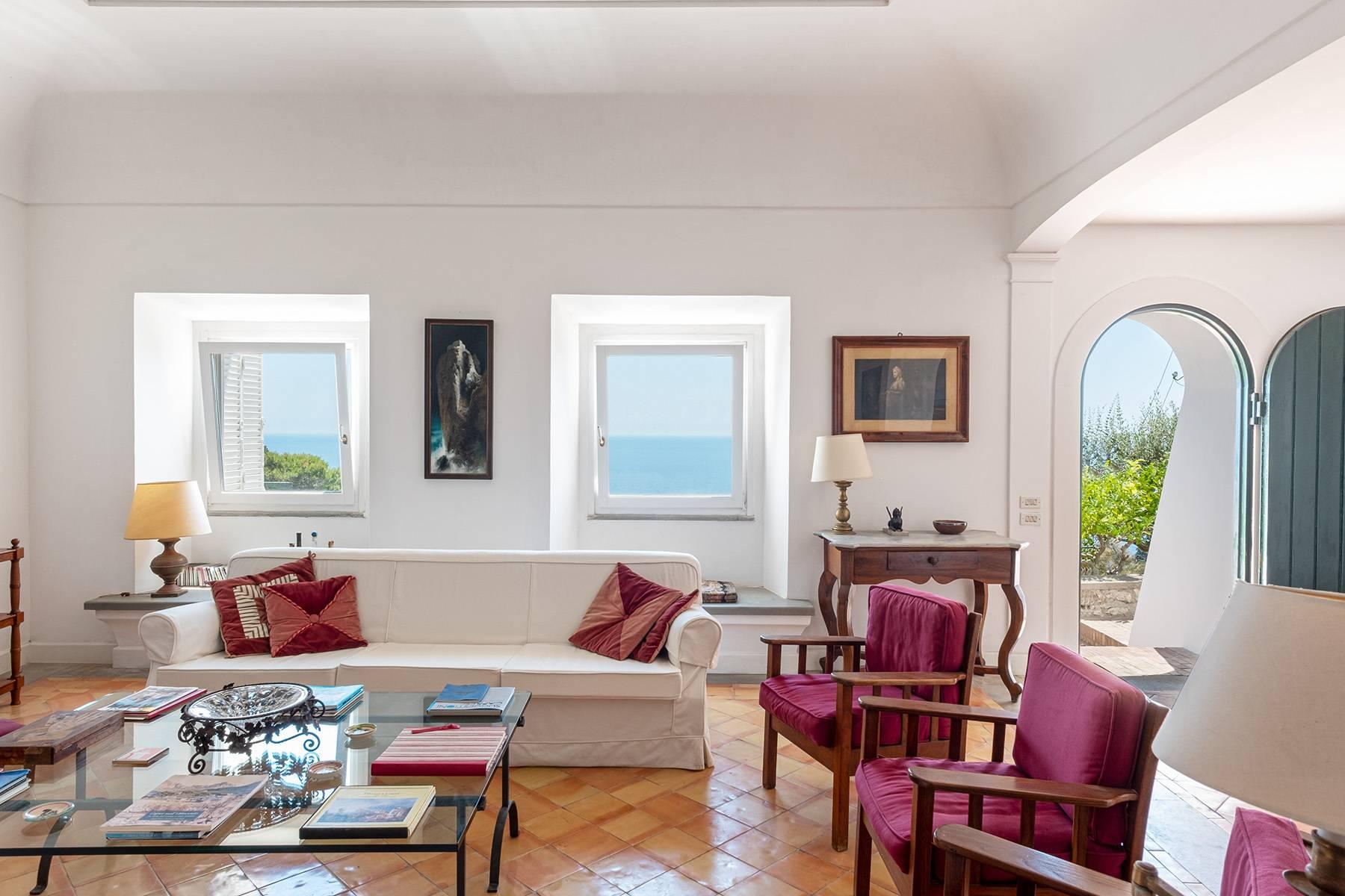 Wunderbare Villa mit Pool und Blick auf Capri und das Meer - 9