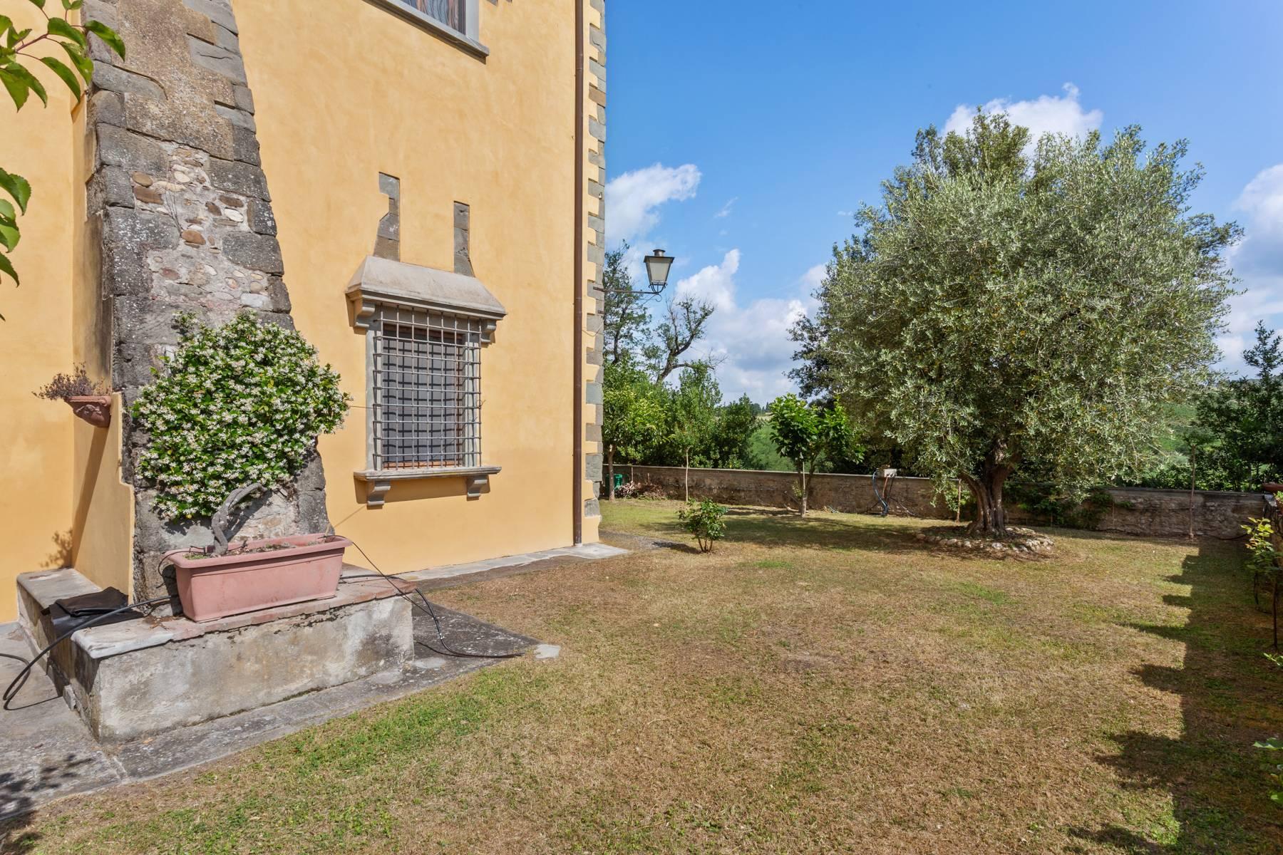Wonderful apartment in historic villa of XVI century with garden - 2