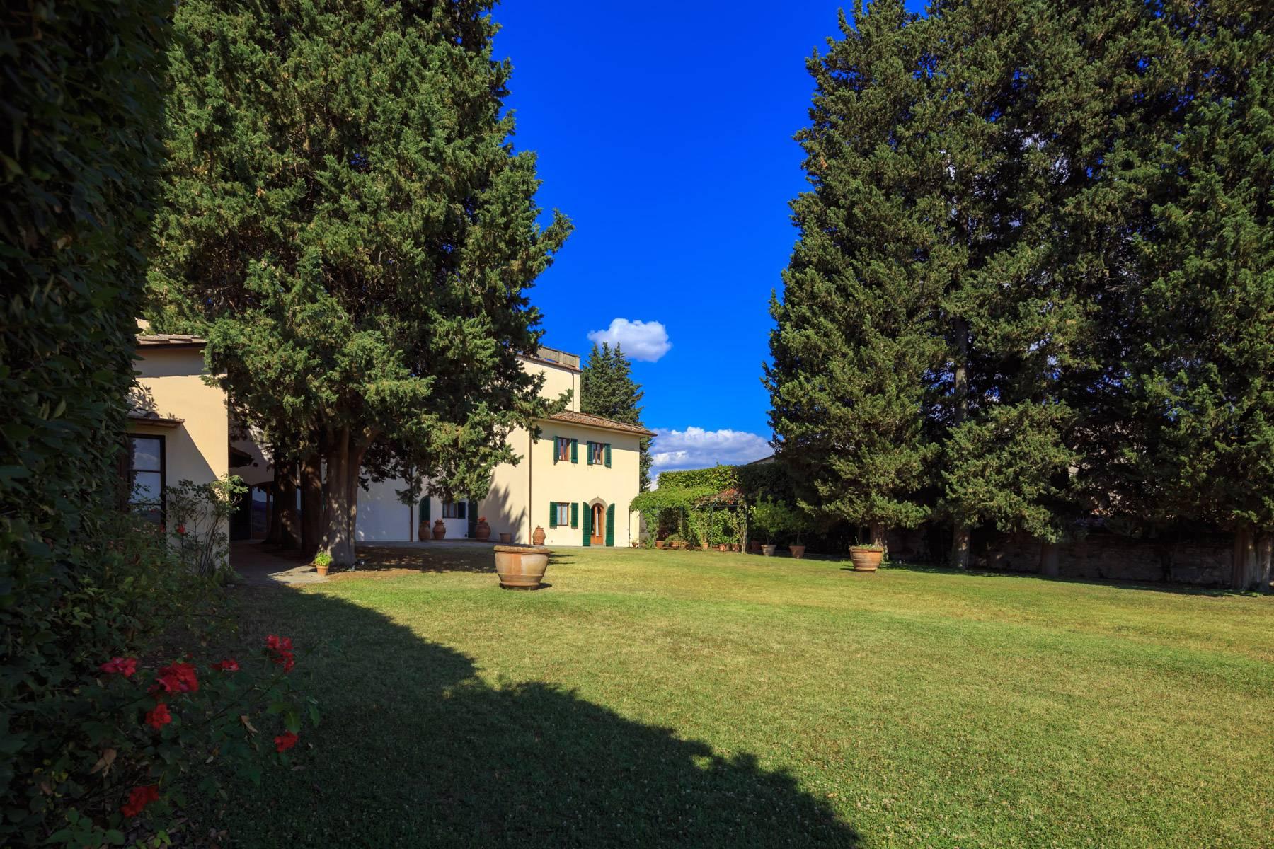 Large period villa with olive grove at 10 minutes' drive from Florence - 1