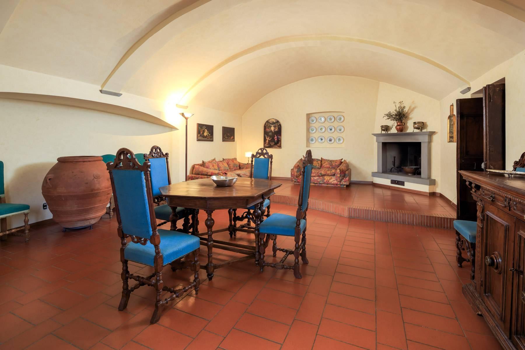 Large period villa with olive grove at 10 minutes' drive from Florence - 27