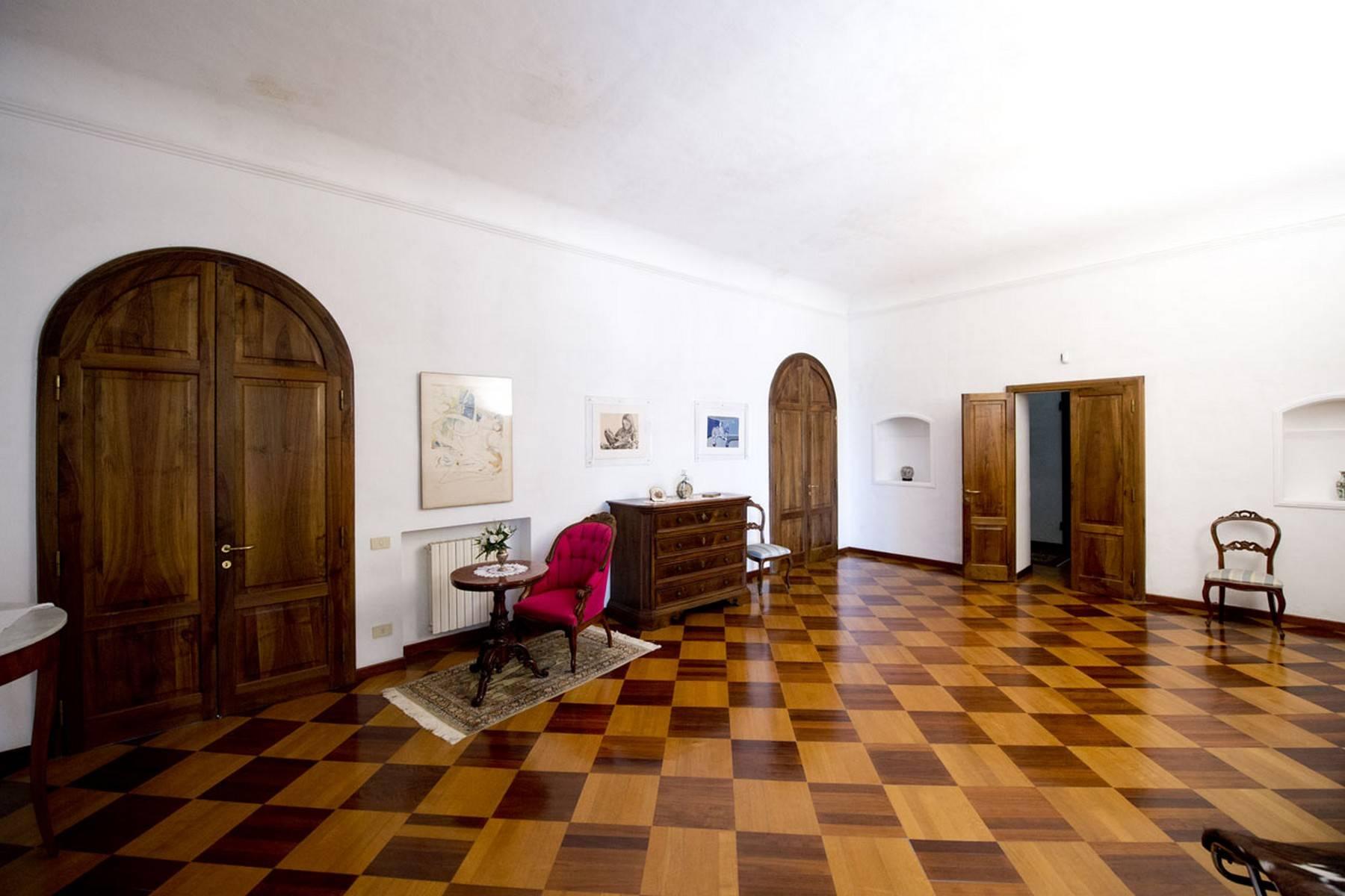 Villa aristocratique à vendre sur les collines de Sienne - 9