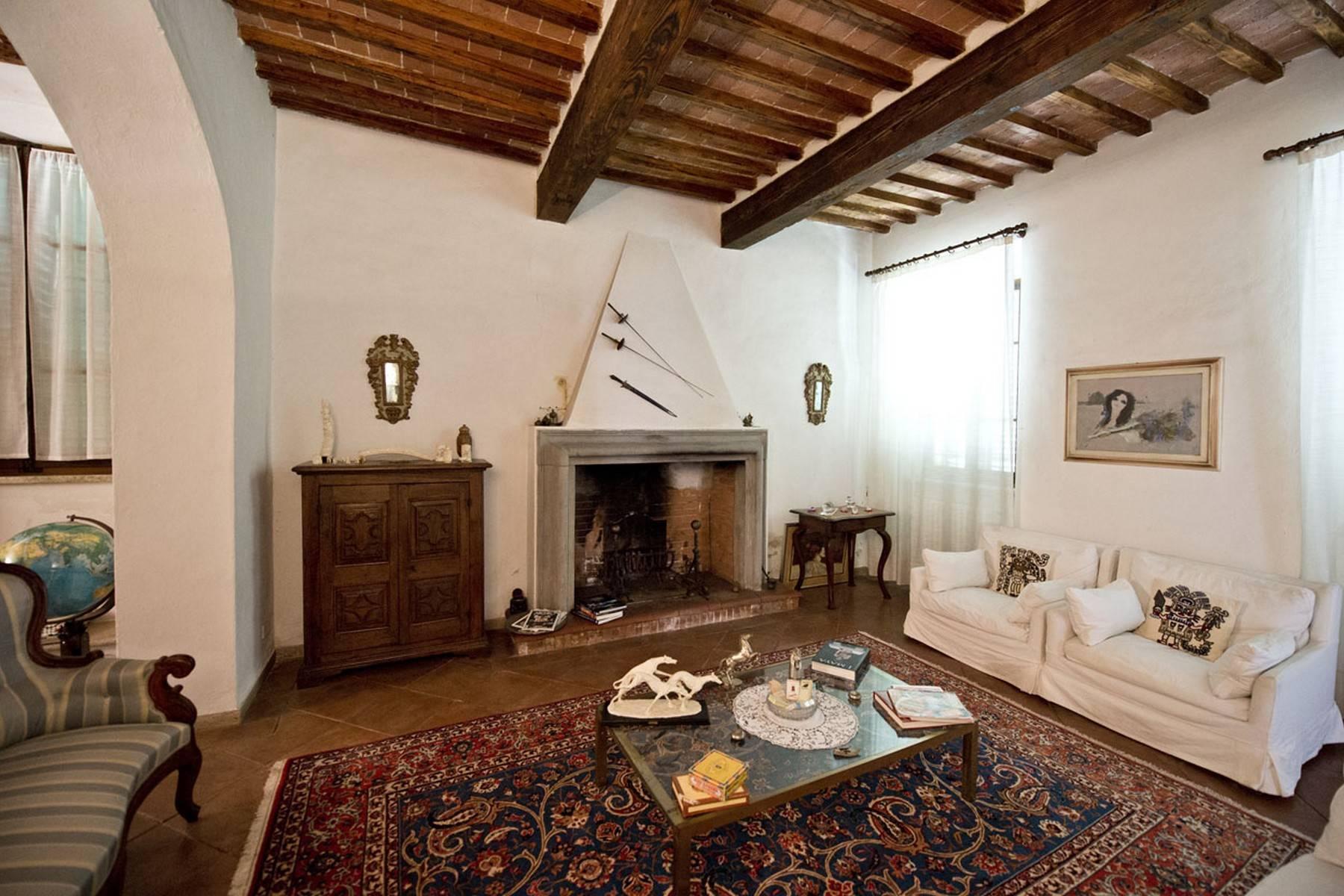 Aristocratic Villa for Sale on the Hills of Siena - 14