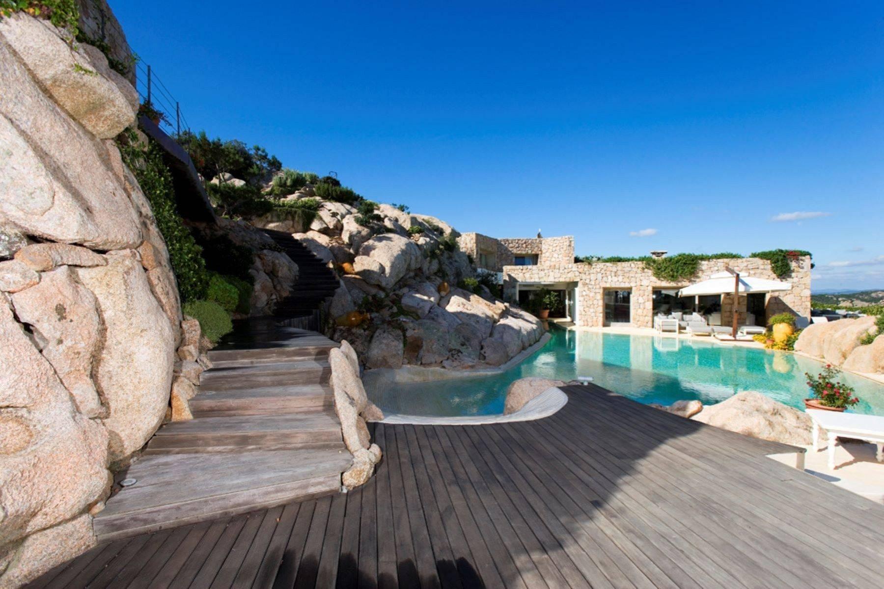 Exklusive Villa mit atemberaubender Aussicht mit Blick auf die Costa Smeralda - 33