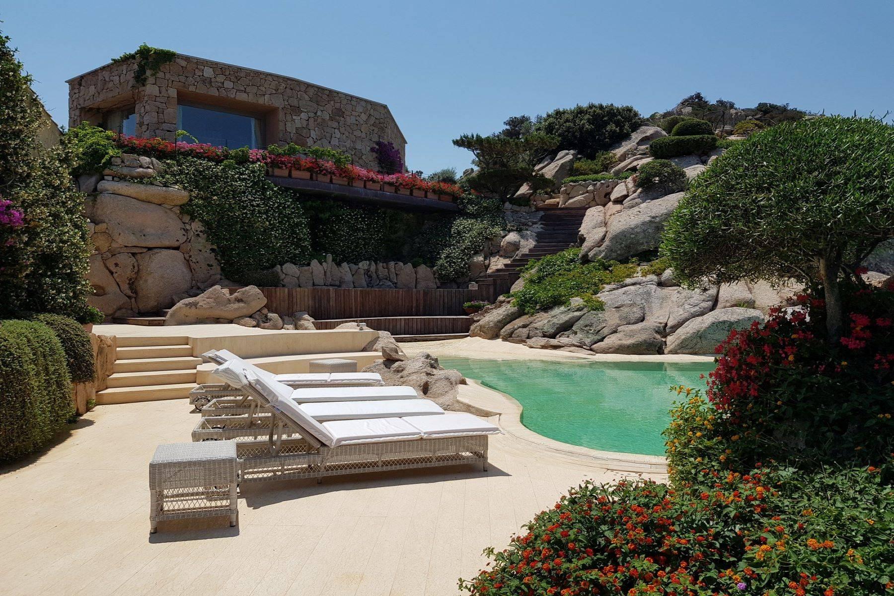Exklusive Villa mit atemberaubender Aussicht mit Blick auf die Costa Smeralda - 12