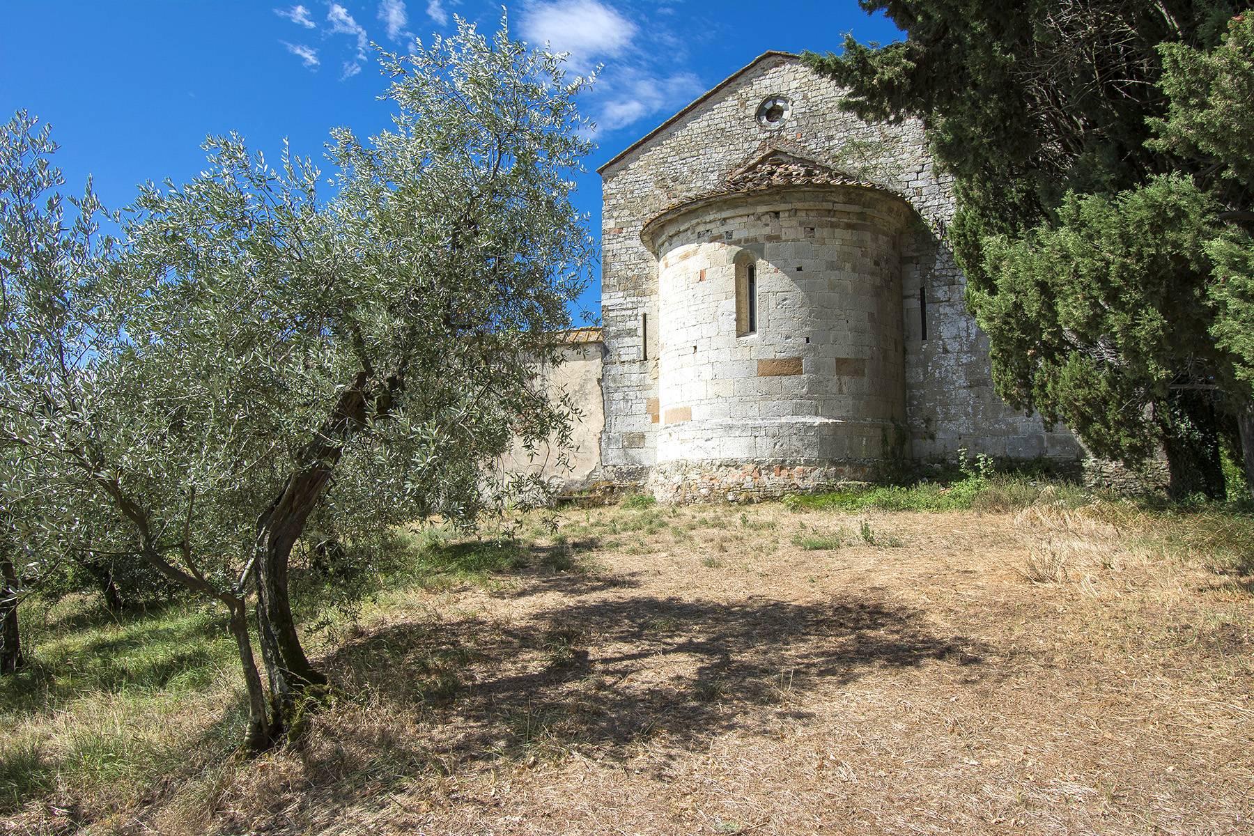 Charmantes Bauernhaus mit einer Pfarrkirche aus dem 10. Jahrhundert in der Landschaft von Pistoia - 17