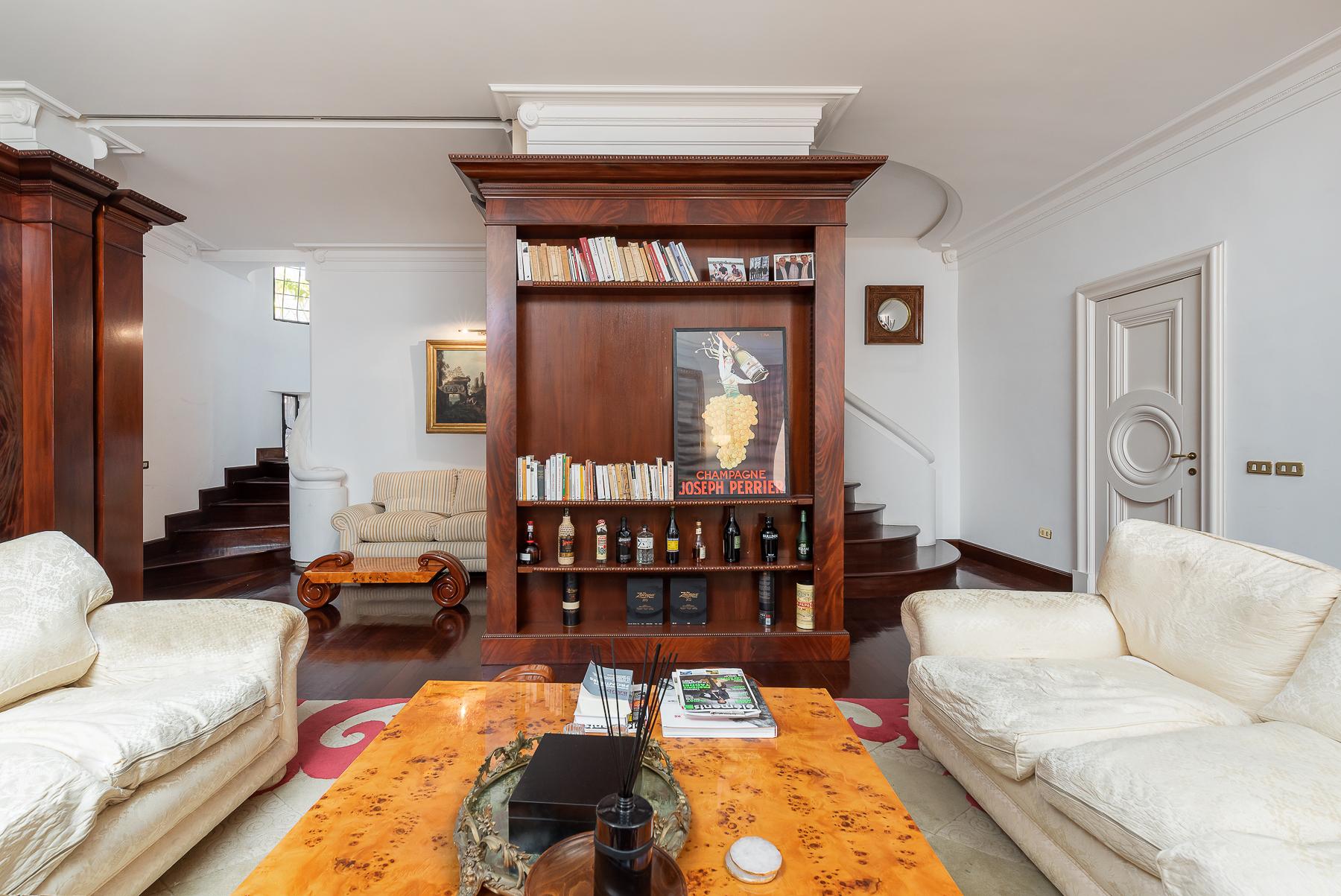Marvelous pied a terre in an historic palazzo - 12
