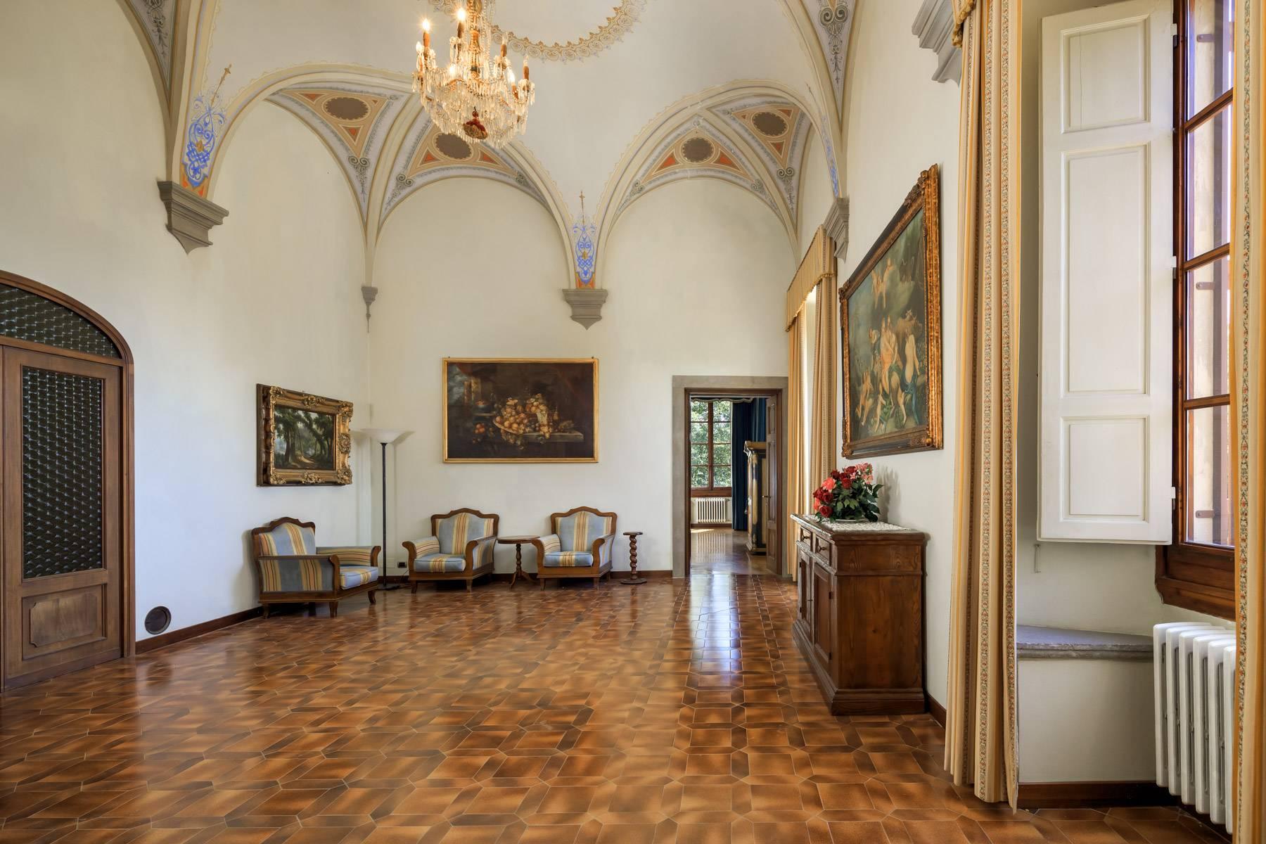 Luxurious Castle for Sale on the Florentine Hills - 11