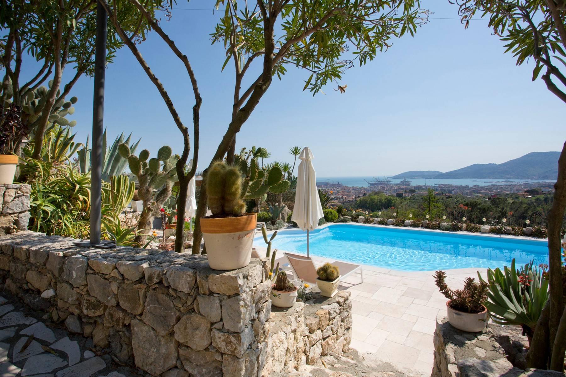 Stunning villa overlooking the bay of La Spezia - 4
