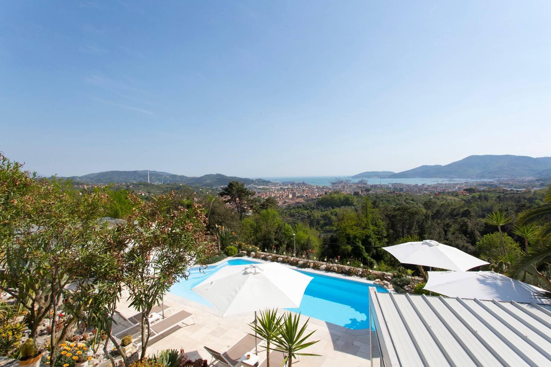 Wunderschöne Villa mit Blick auf die Bucht von La Spezia - 23