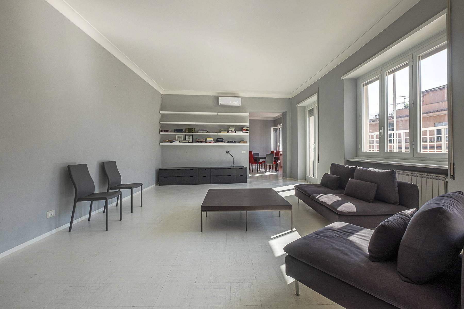 Refined and bright apartment in Parioli District - 5