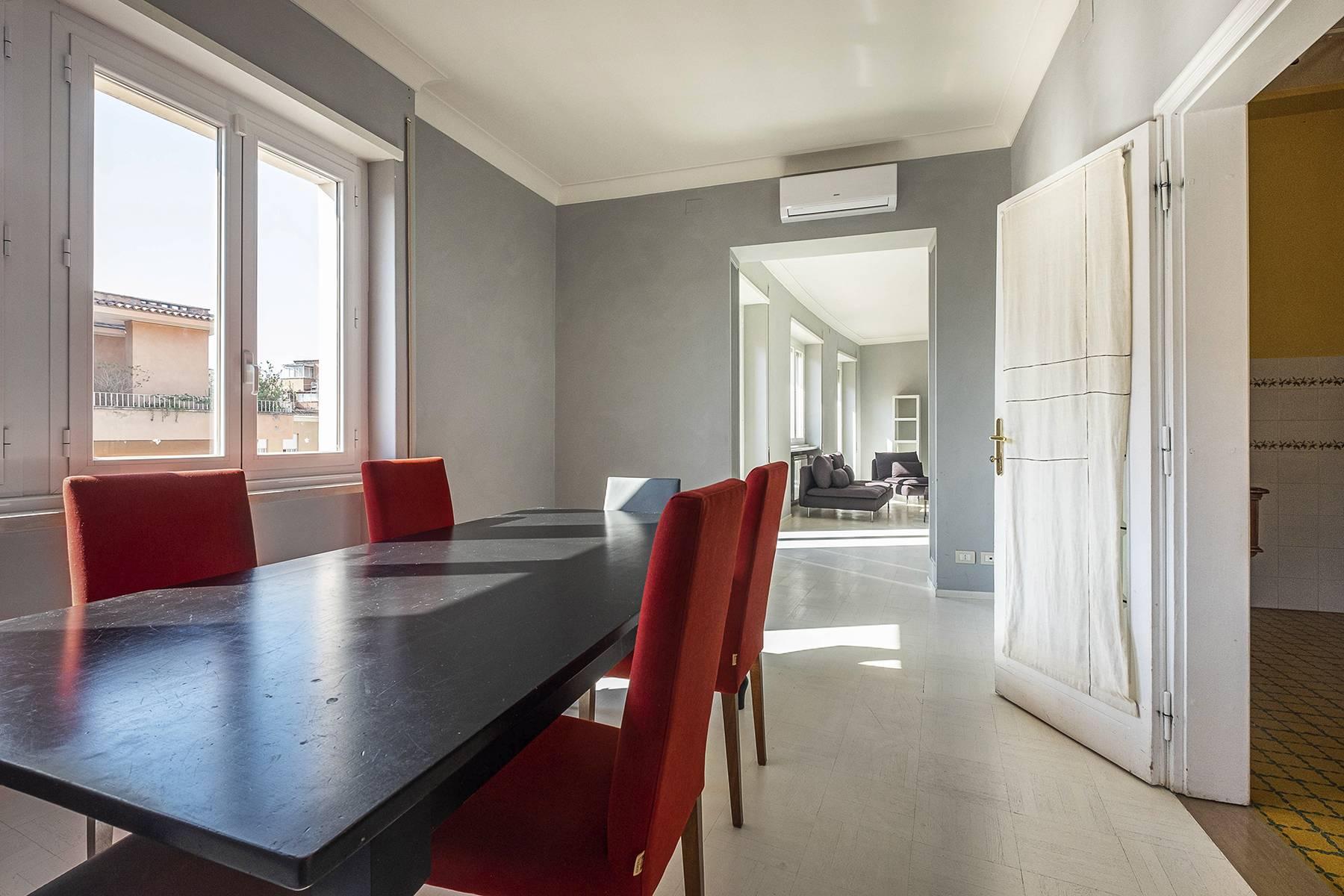Refined and bright apartment in Parioli District - 17