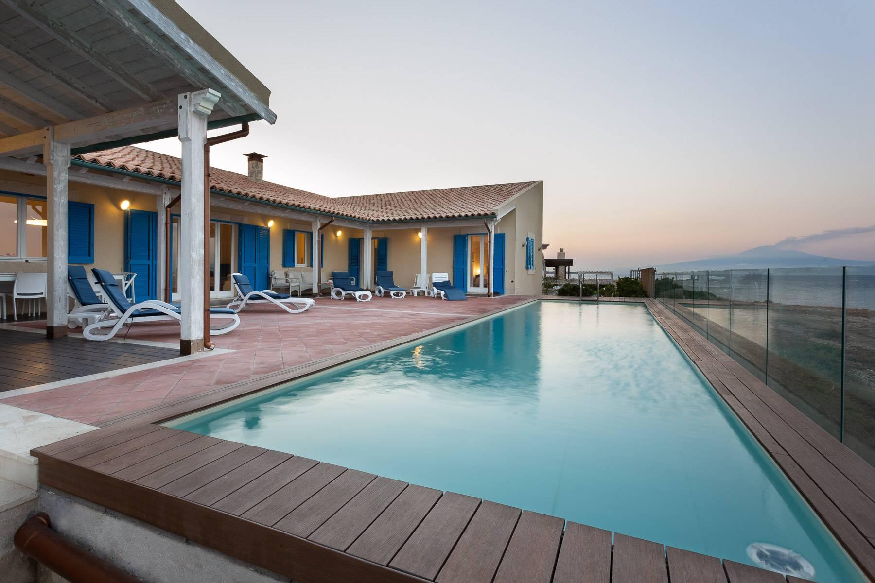 Exklusive villa mit Pool am Meer - 2