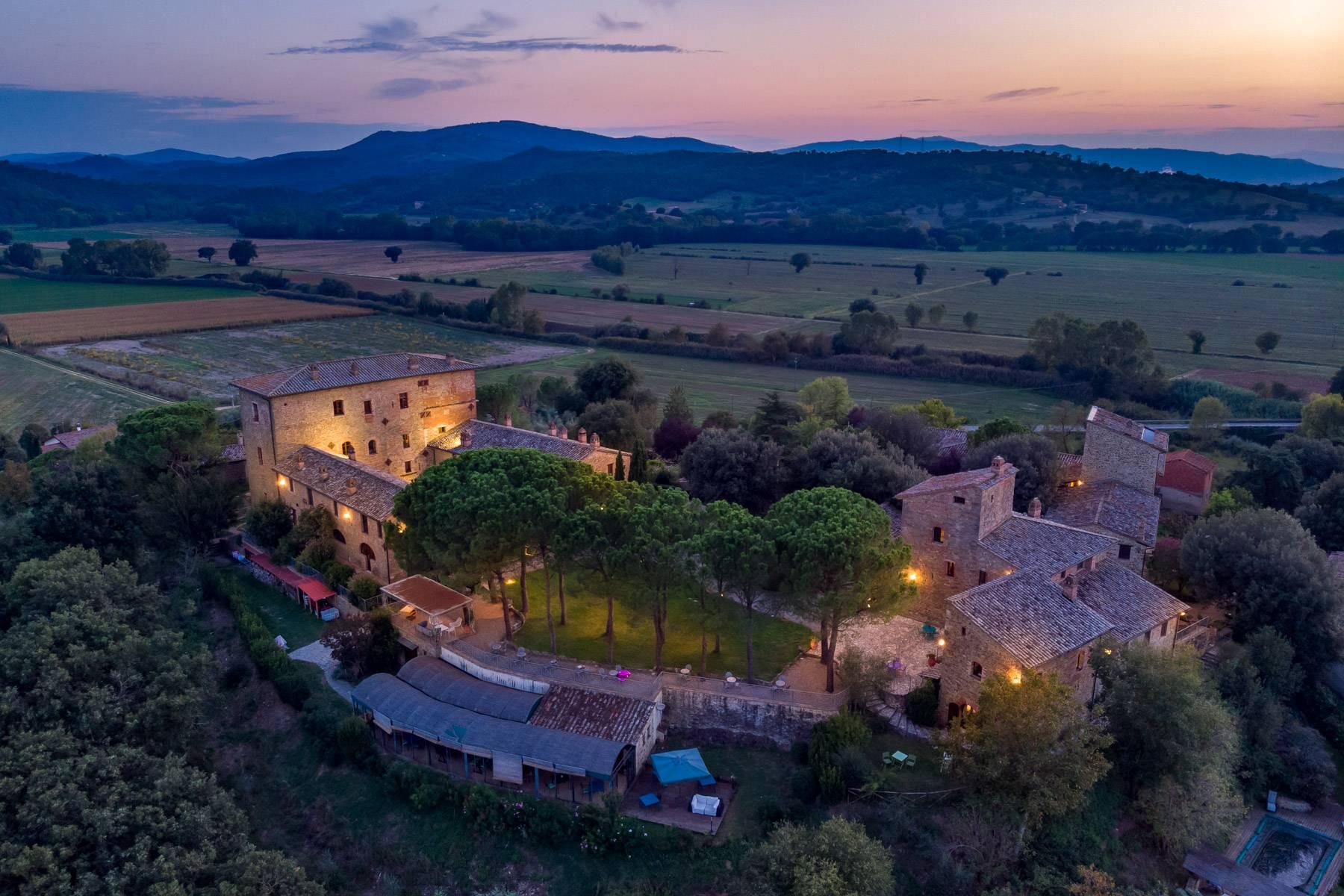 Magnificent castle in the heart of Umbria - 5