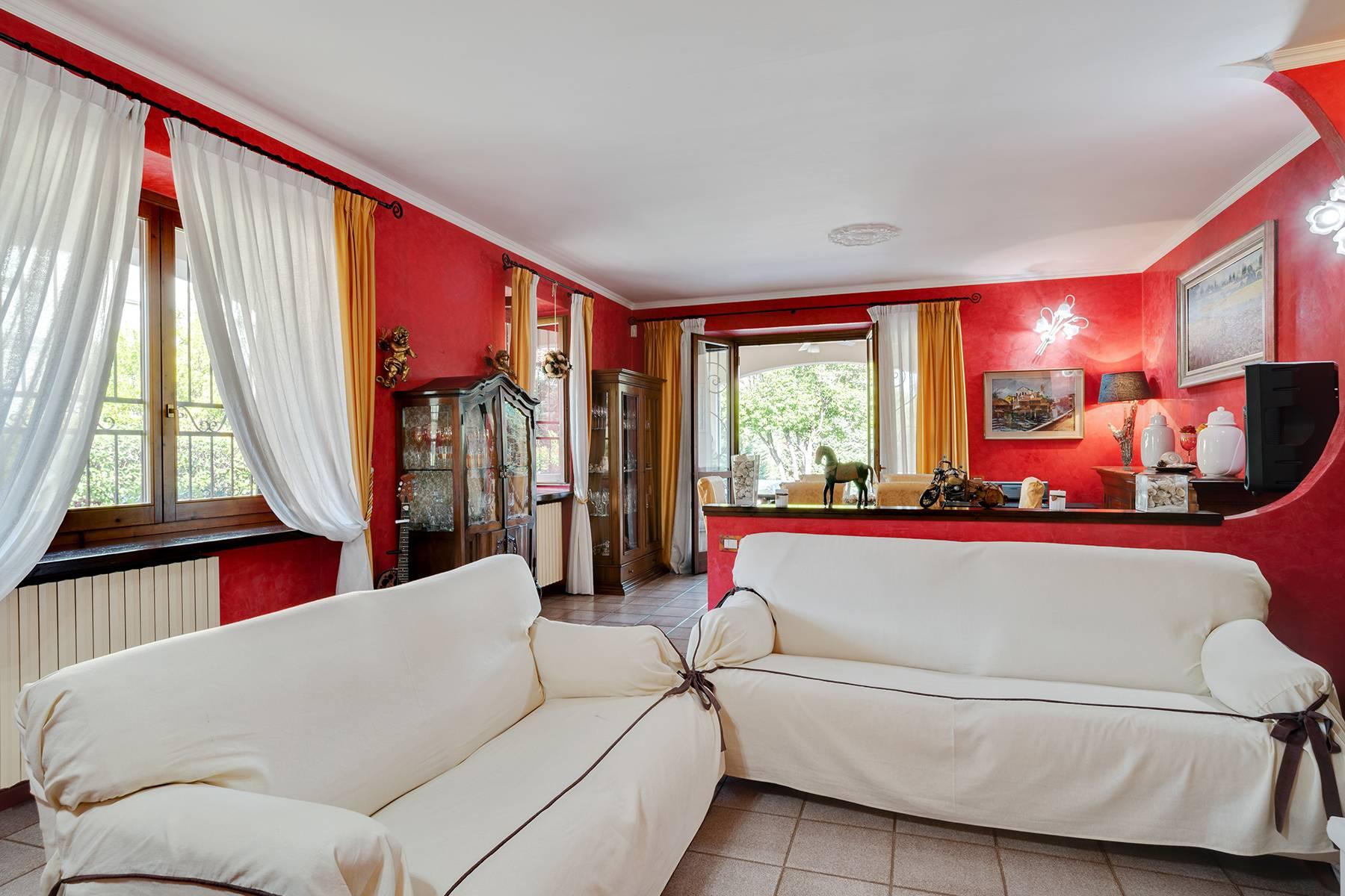 Independent villa a few steps from the heart of Arona - 6