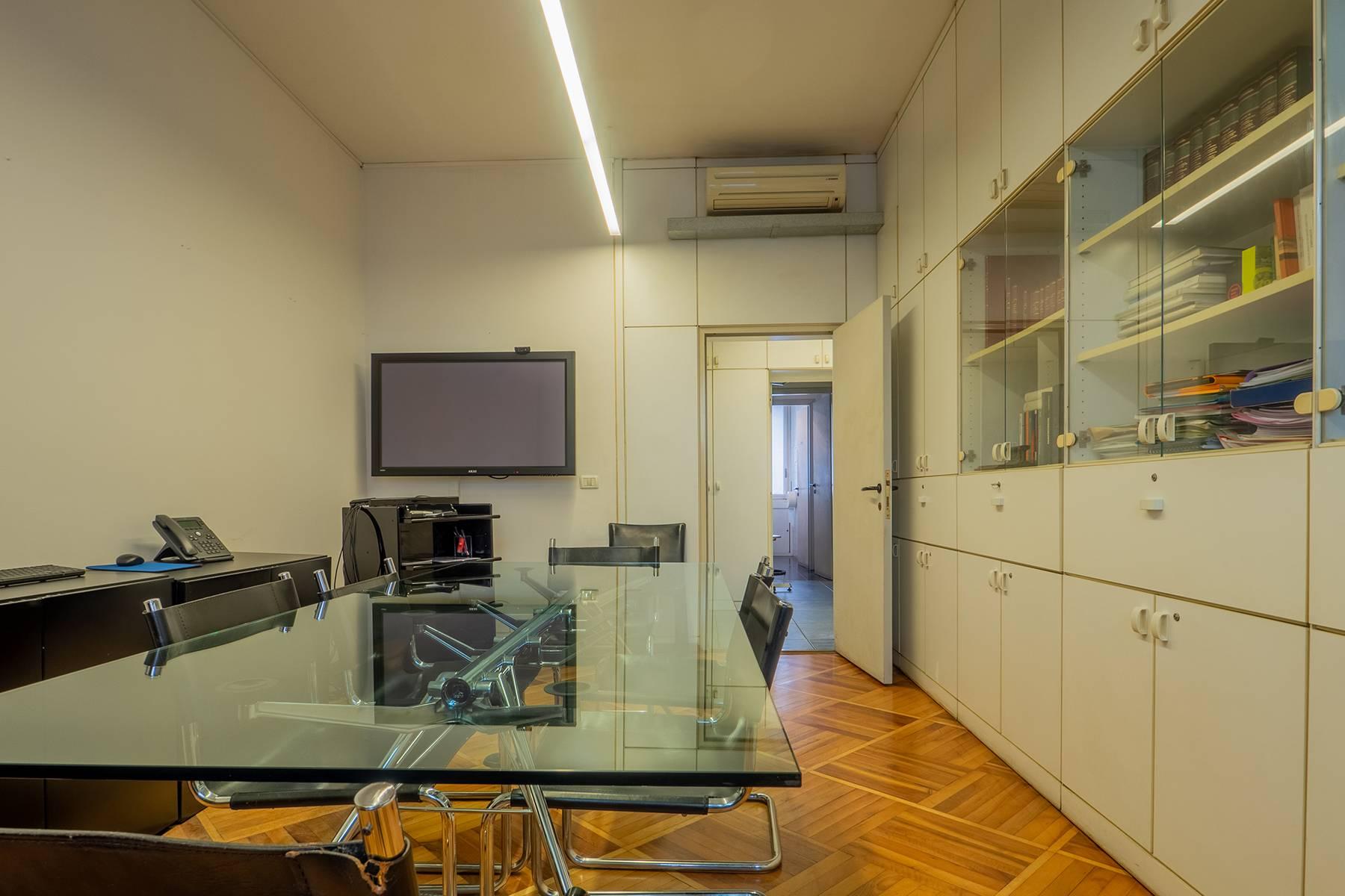 Beautiful and residential apartment in Turin - 13