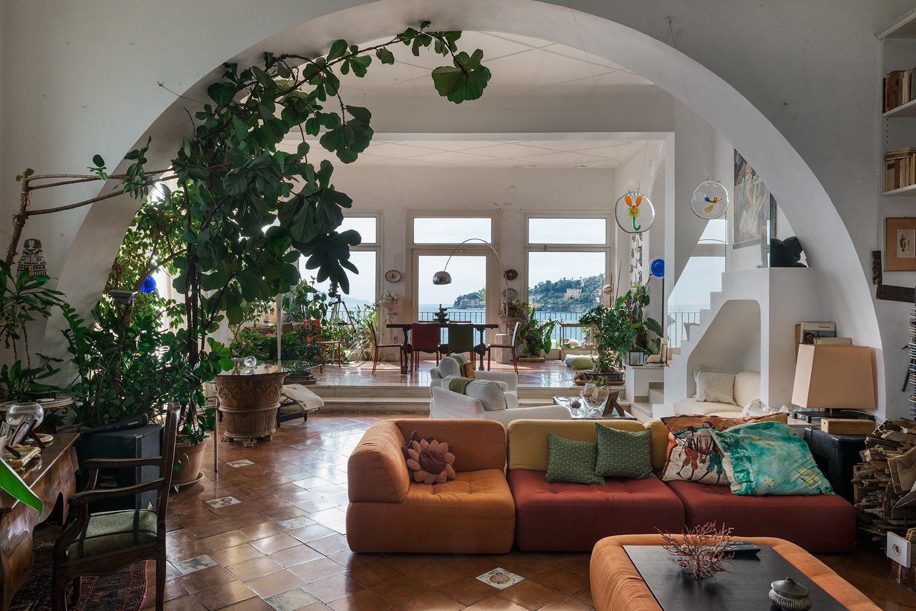 Первая линия моря! Потрясающаие апартаменты в исторической вилле в Неаполе, Италия - 9