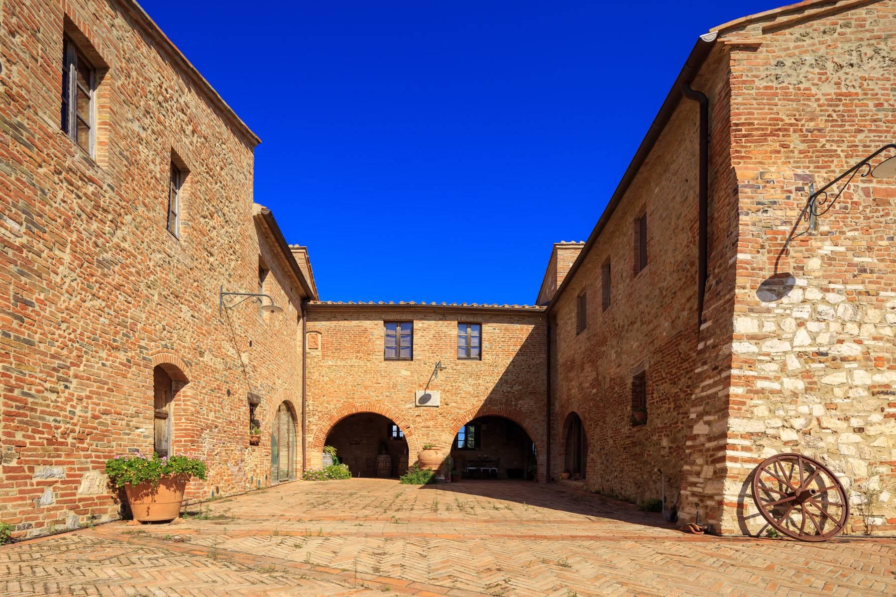 Wunderschönes toskanisches Bauernhaus auf den Hügeln von Siena - 2