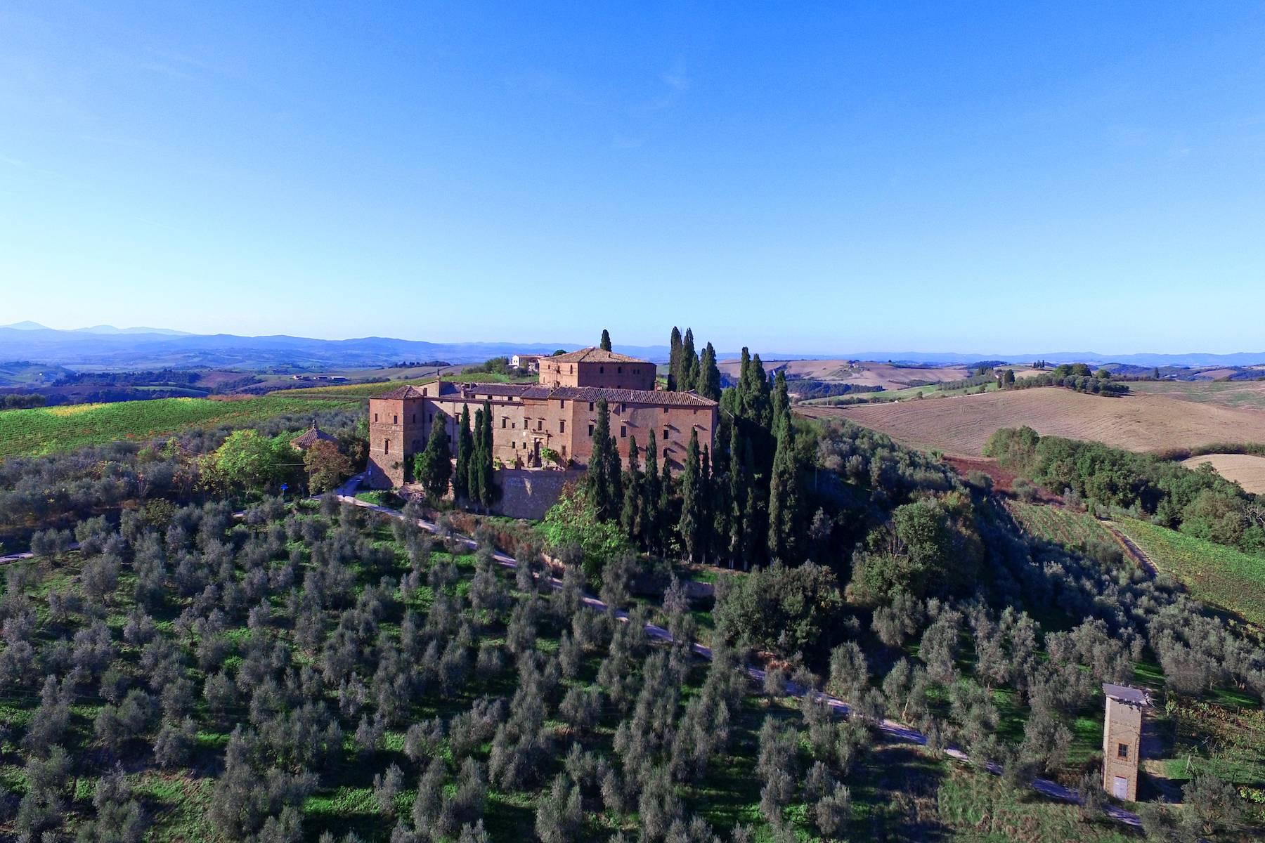 Superbe château au coeur de la Toscane - 2