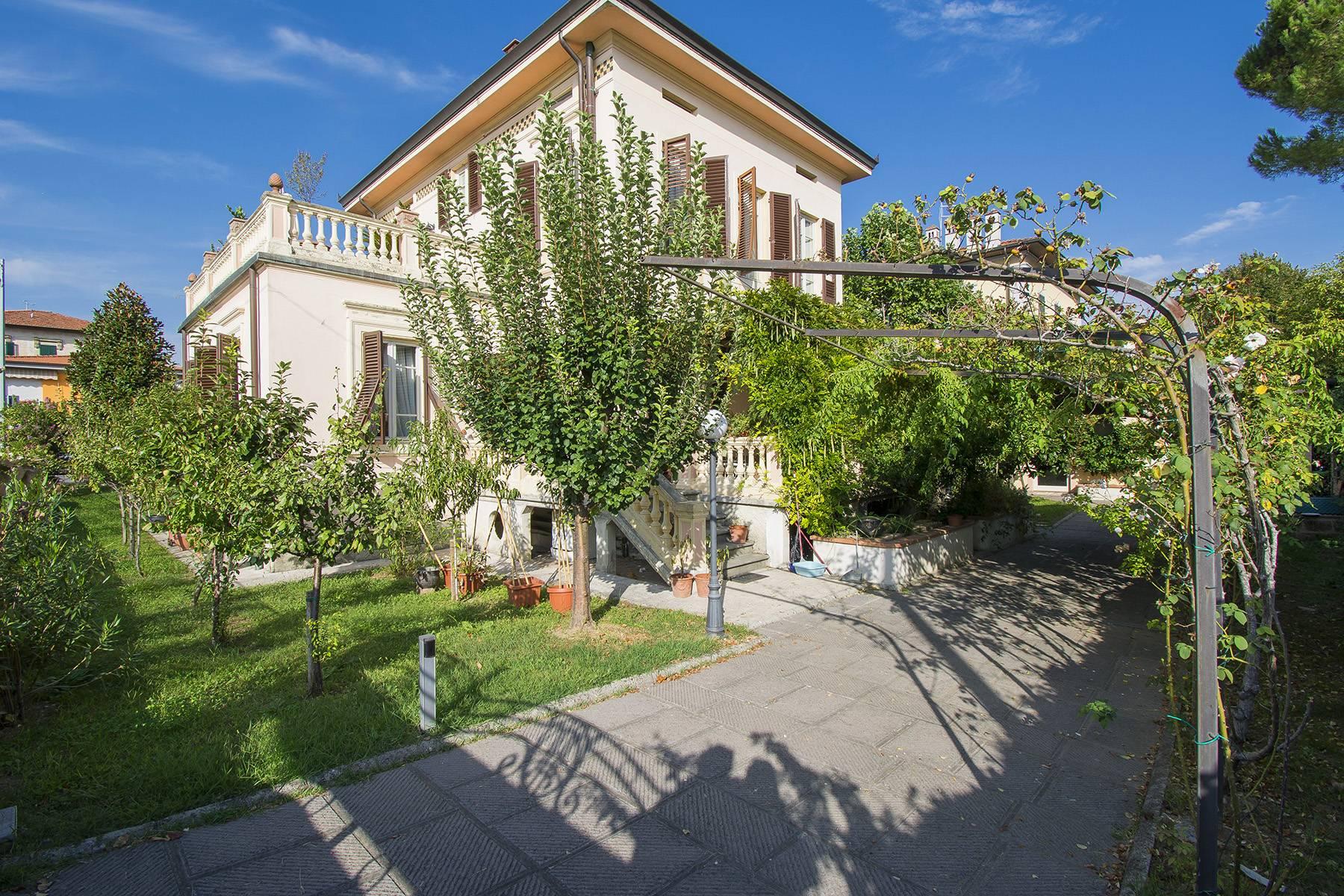 Art Nouveau Villa for sale in Lucca - 4