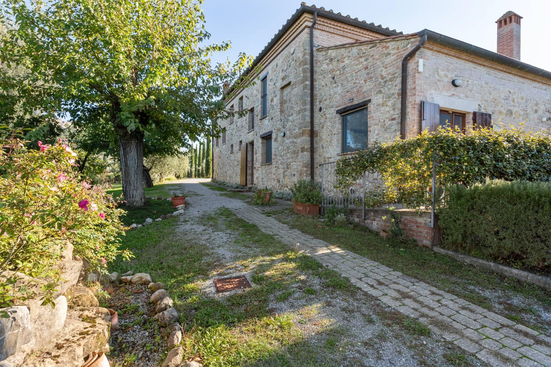 Bauernhaus mit Weinberge wenige Schritte von Montepulciano entfernt - 1