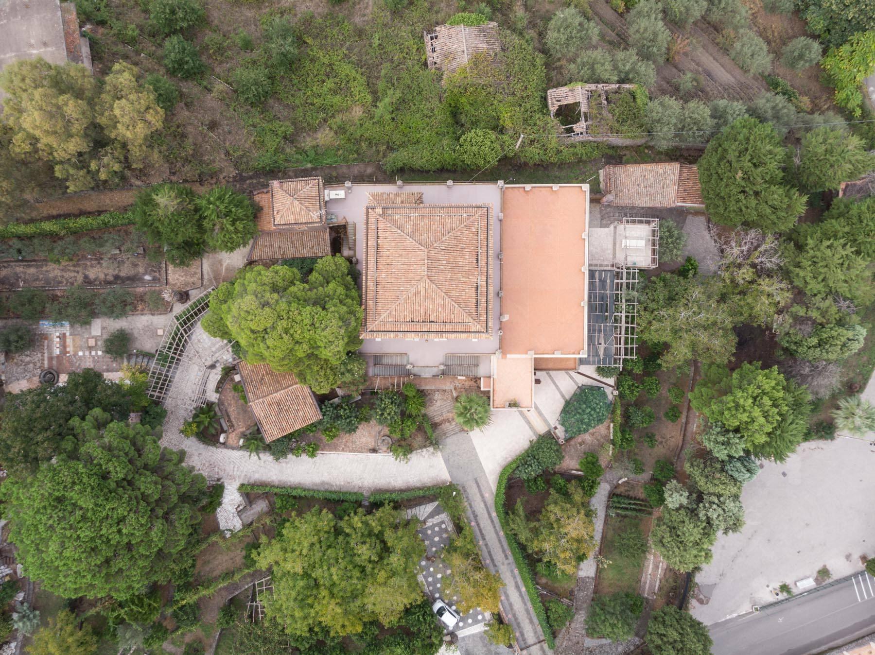 Villa padronale con terreno alle pendici dell'Etna - 30