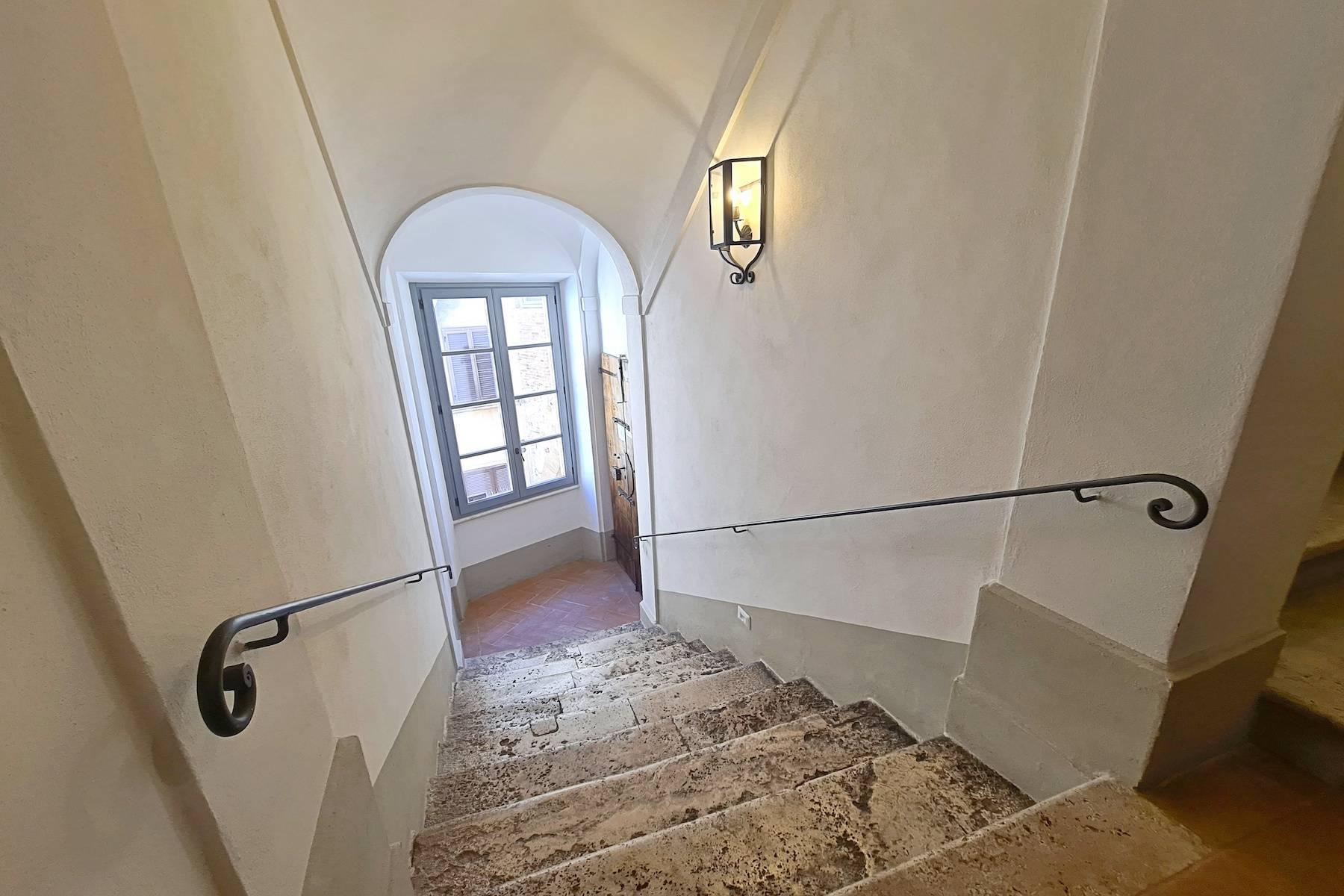 Prestigioso appartamento affrescato in un palazzo storico a Montepulciano - 25