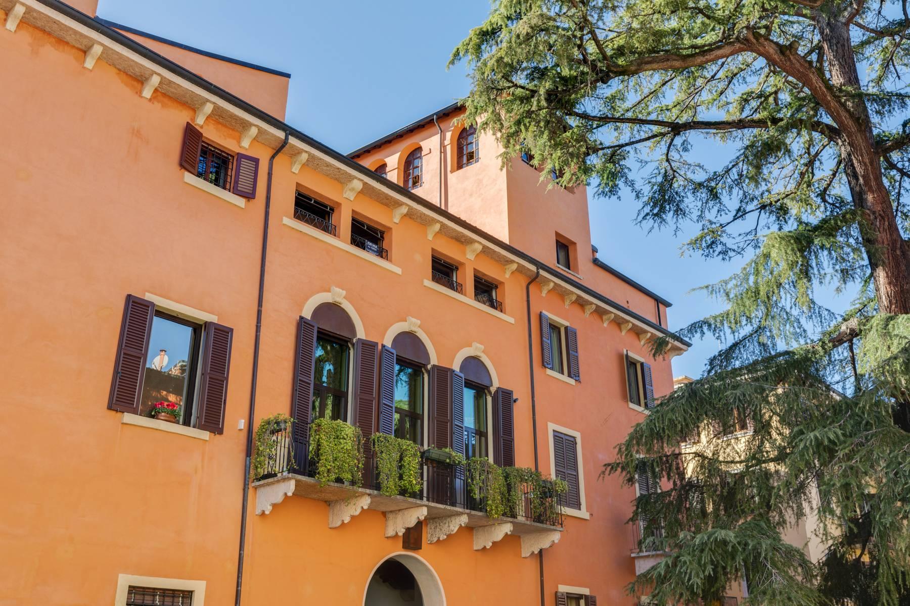 Penthouse in the heart of Verona - 1