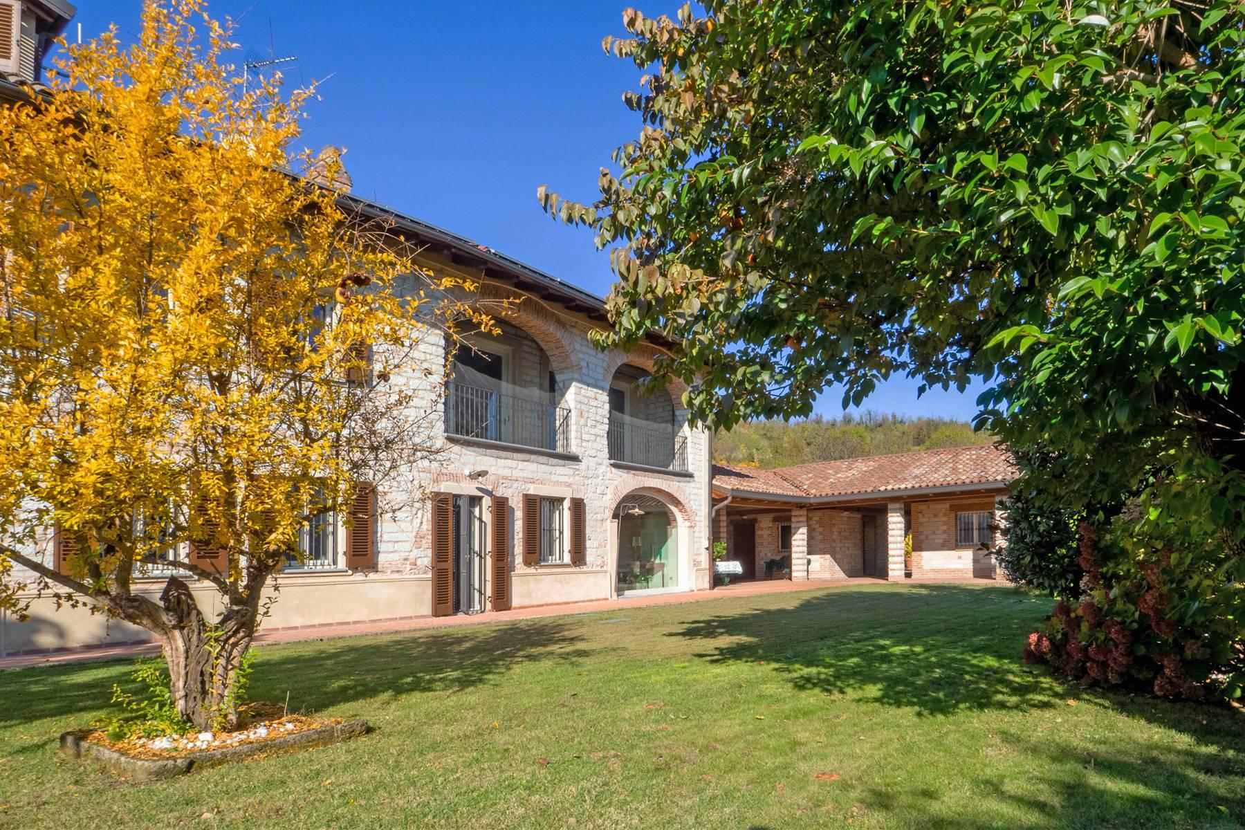 Refined farmhouse nestled in the hills of Monferrato - 1