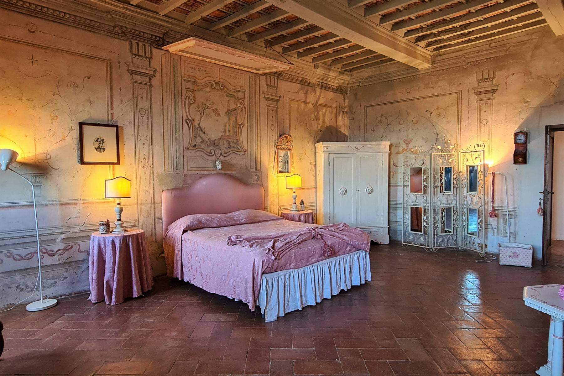 Enchanting historical villa in the heart of Chianti - 18
