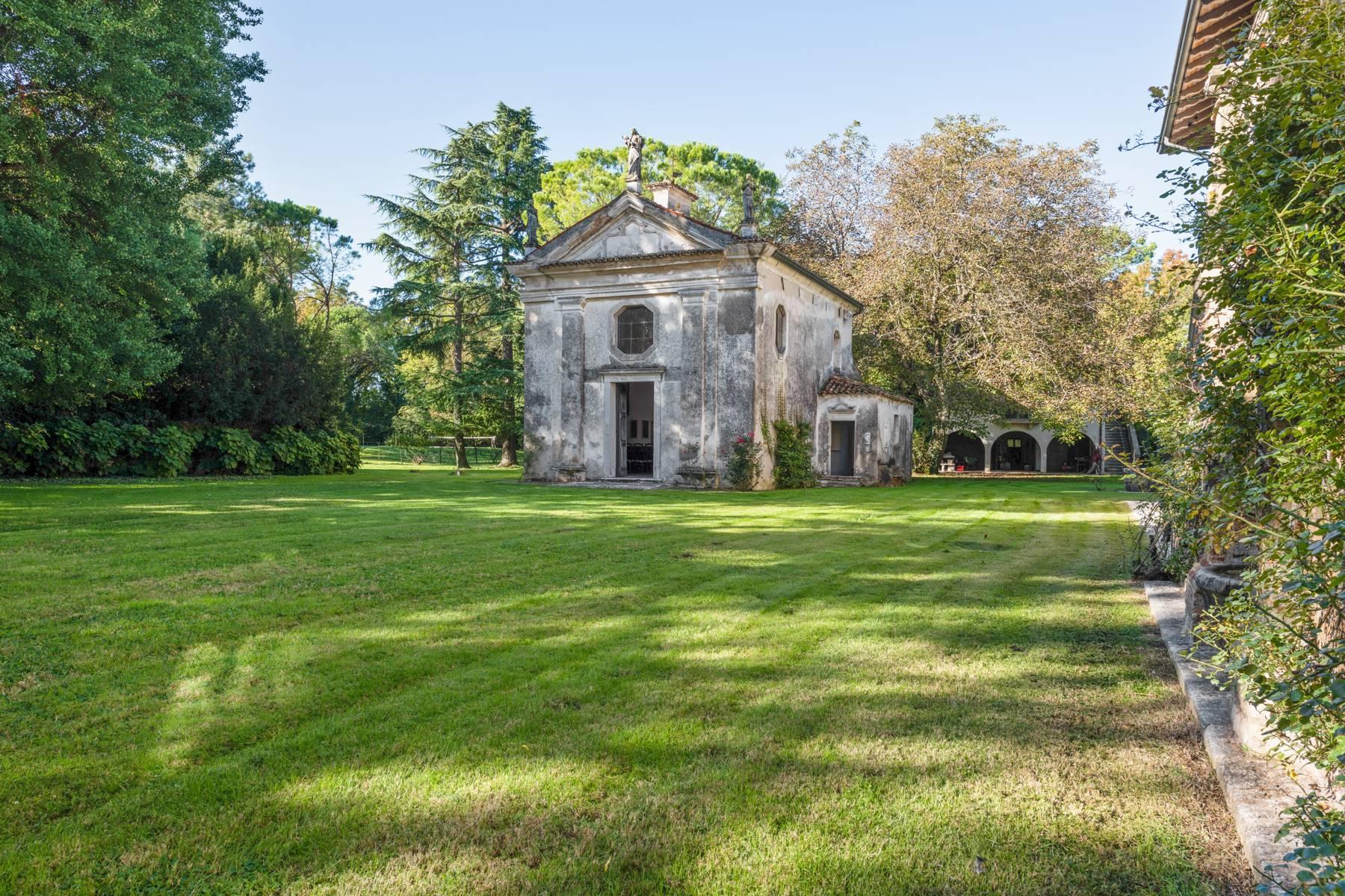 Stunning 18th century villa with 45 hectares of land - 19