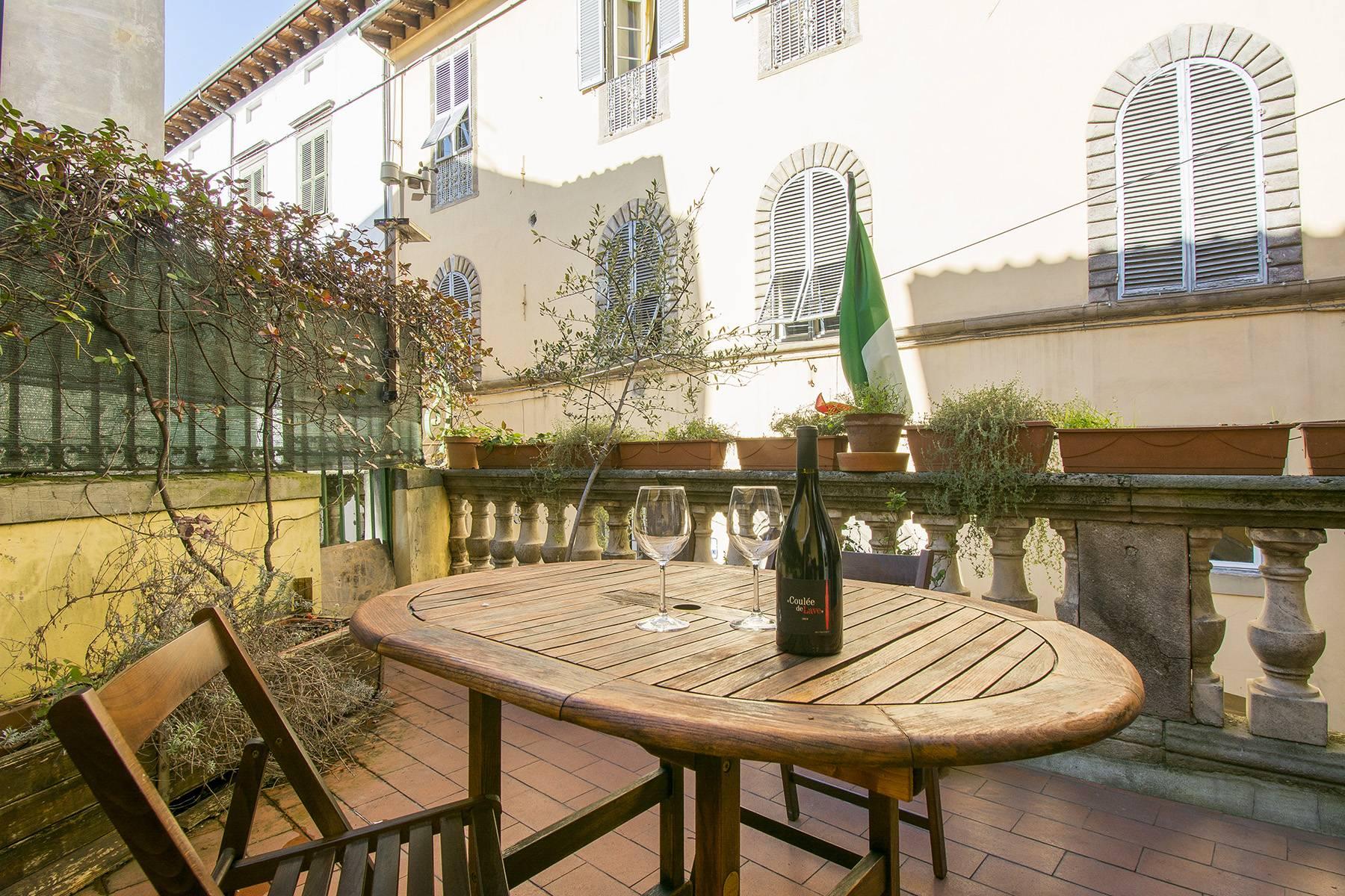 Elegante Wohnung mit Terrasse in der Altstadt Luccas - 13