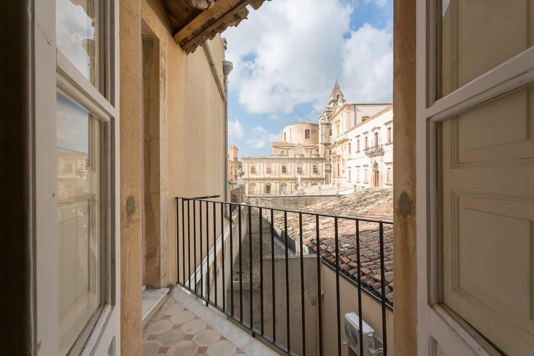 Indipendent house with terrace and view to historical center of Noto - 17