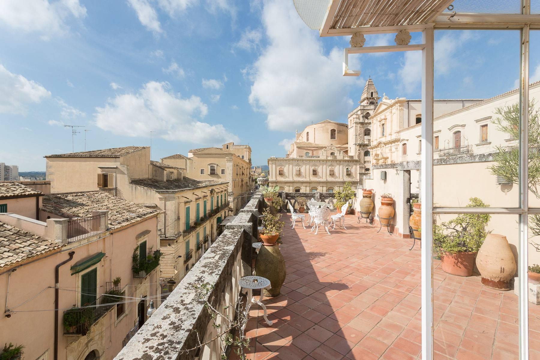 Indipendent house with terrace and view to historical center of Noto - 24