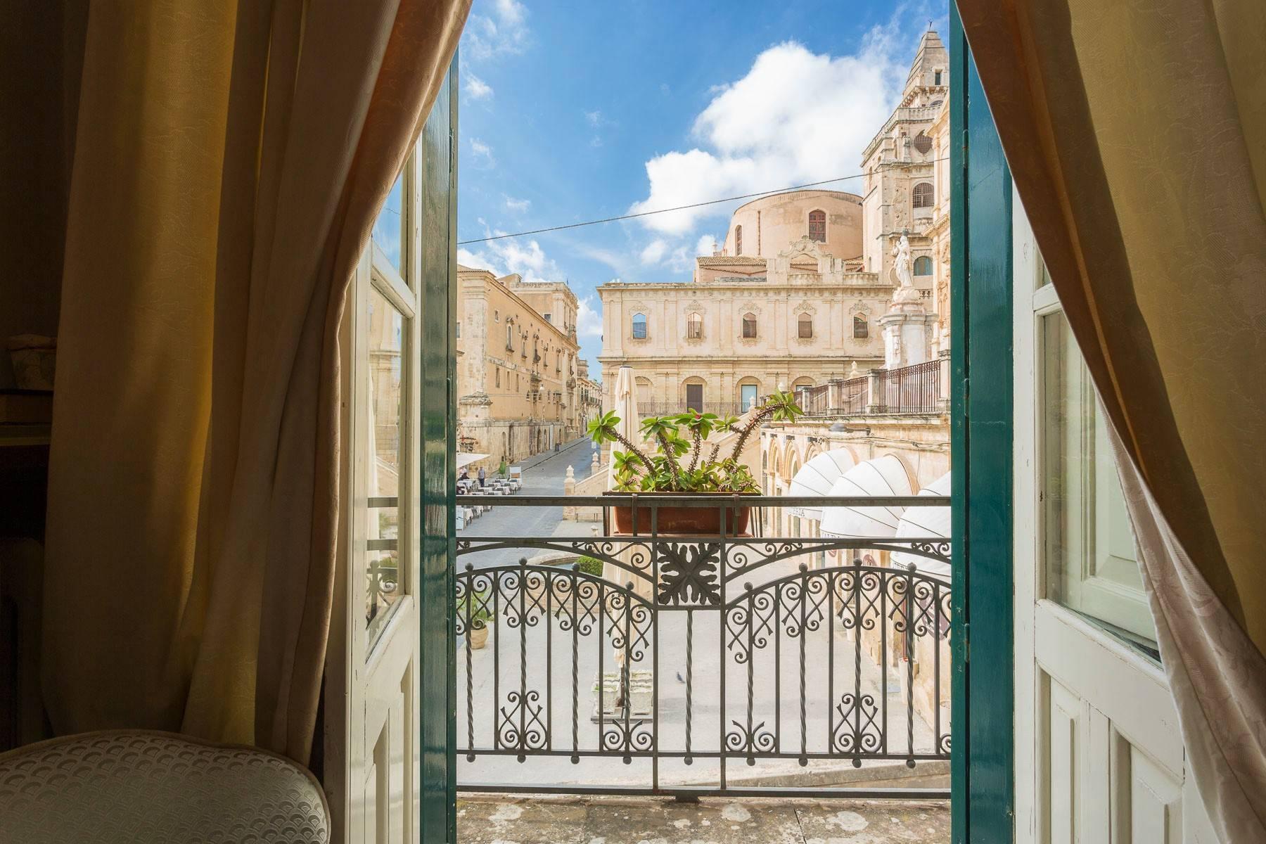 Indipendent house with terrace and view to historical center of Noto - 1