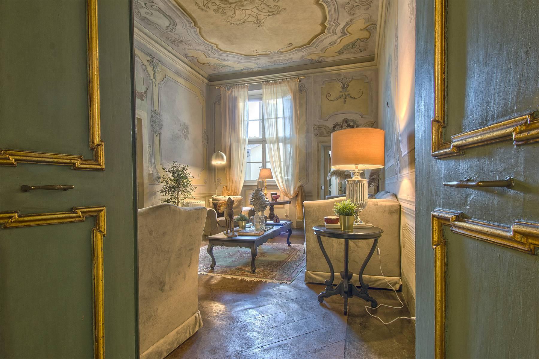 Large Luxury apartment in the heart of Lucca historic centre - 4