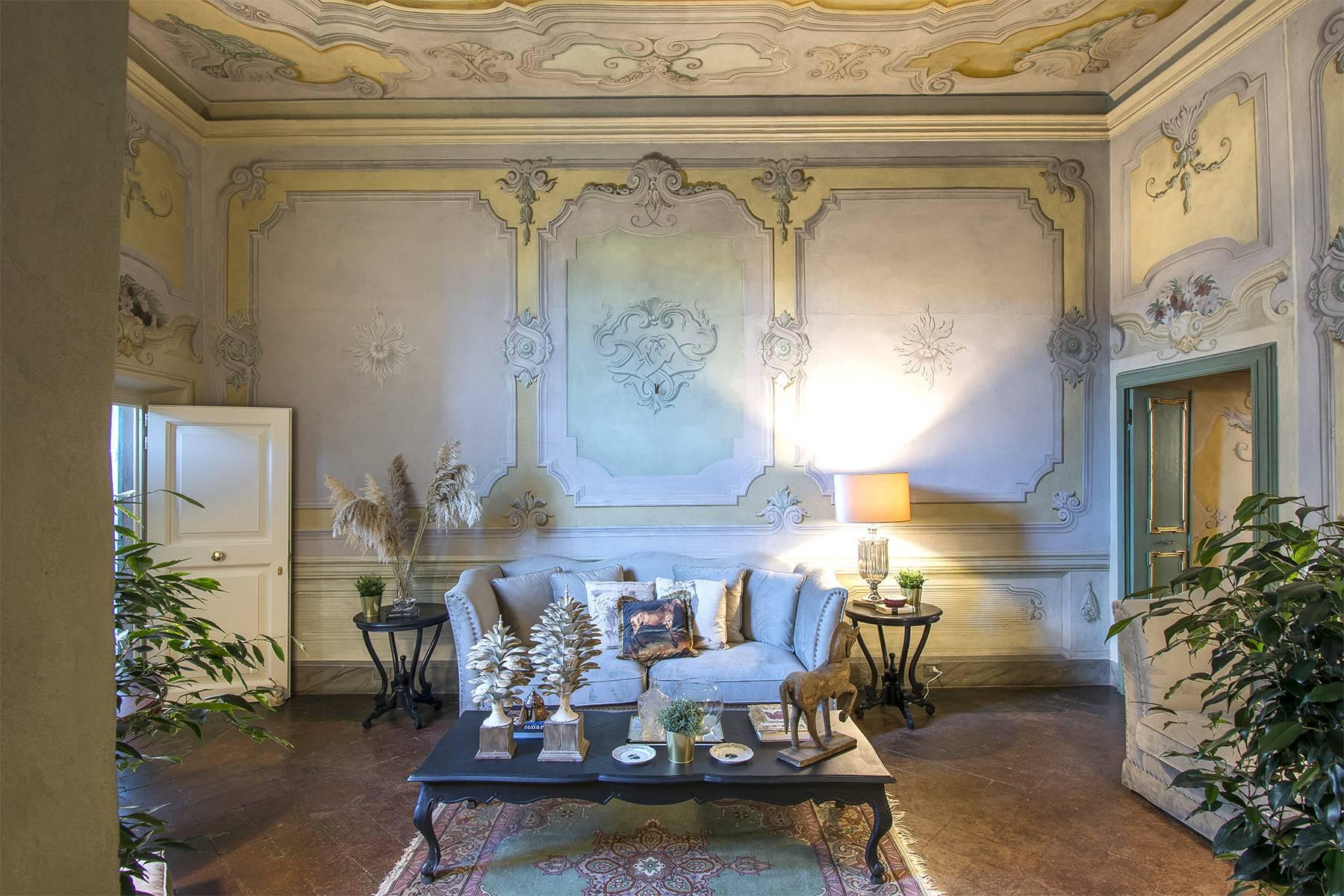 Large Luxury apartment in the heart of Lucca historic centre - 1
