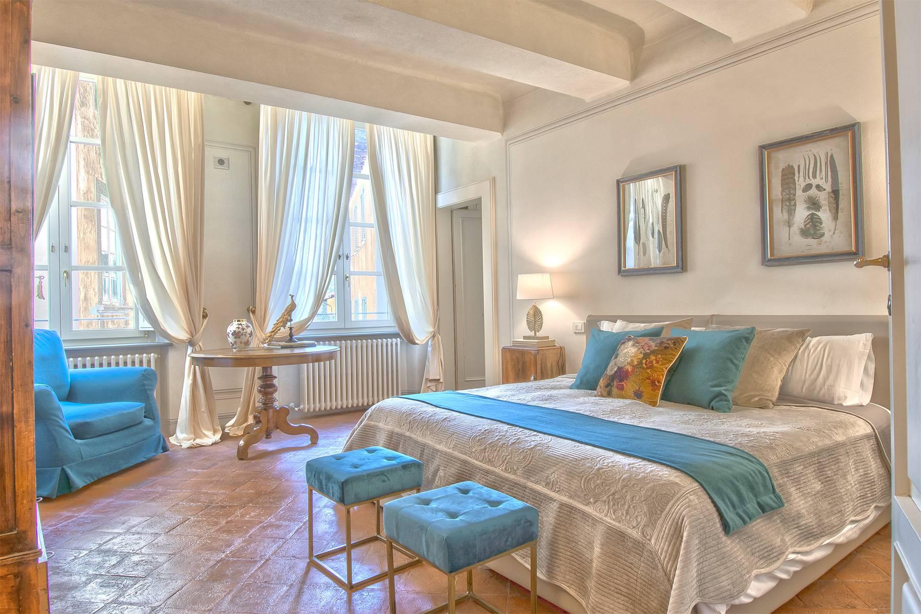 Large Luxury apartment in the heart of Lucca historic centre - 12