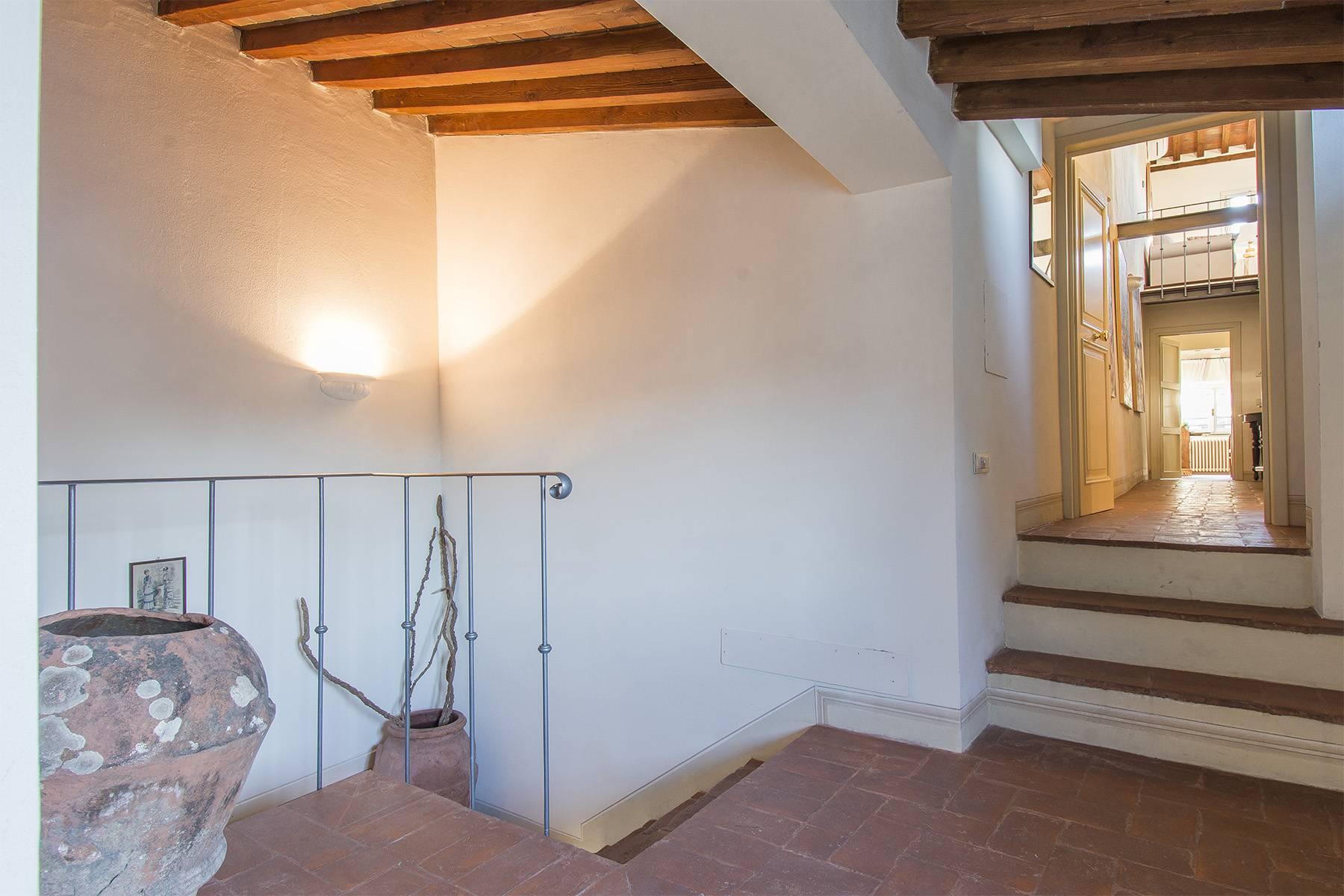 Large Luxury apartment in the heart of Lucca historic centre - 23